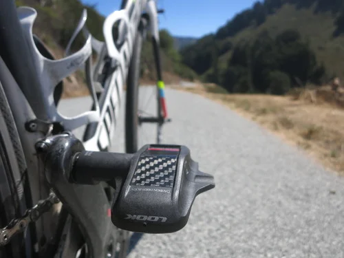 Tight Corners, Keos, and Carbon