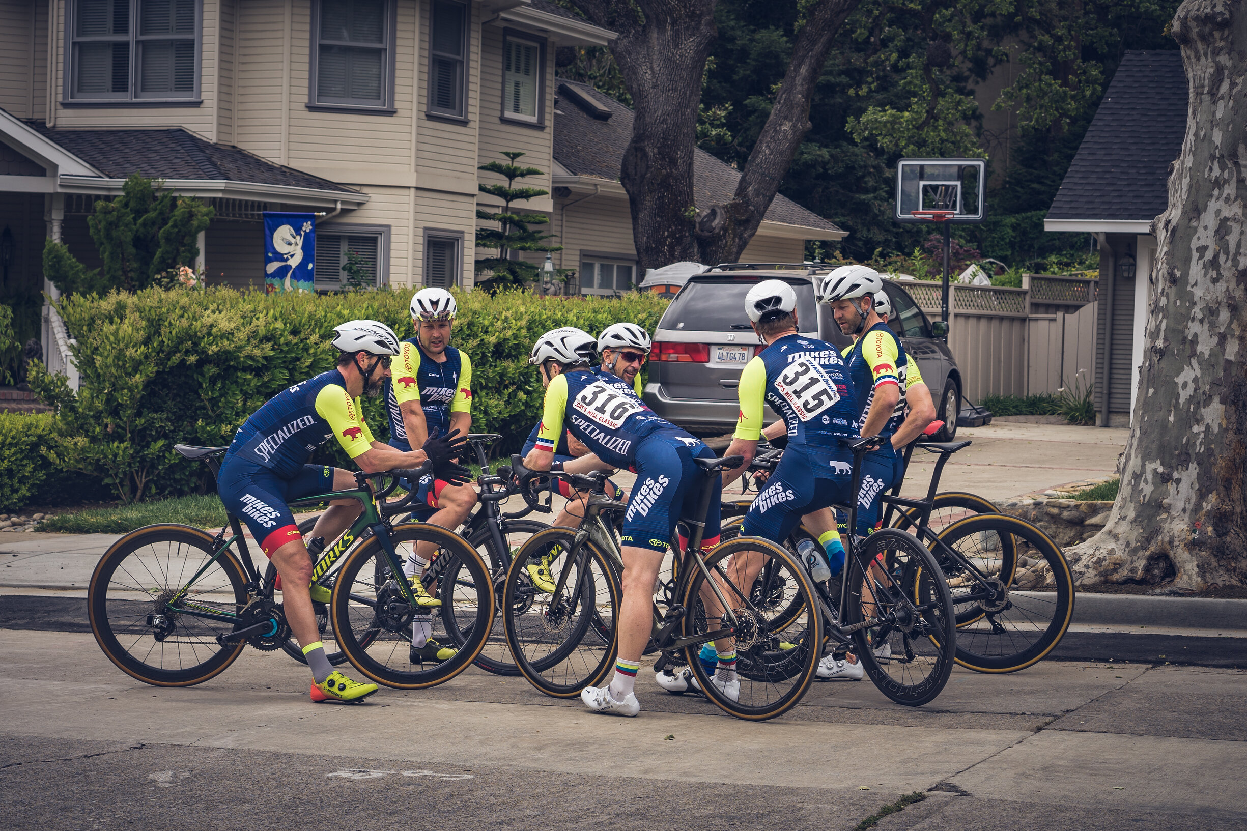   Northern California's premier cycling teams, supported by America's largest local bike shop.  