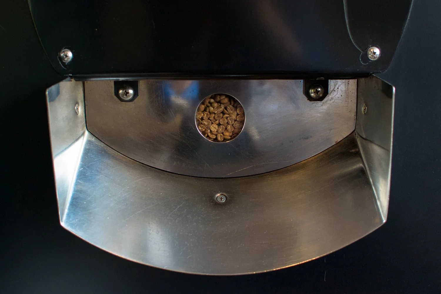 Beans rotating, as seen through the sightglass