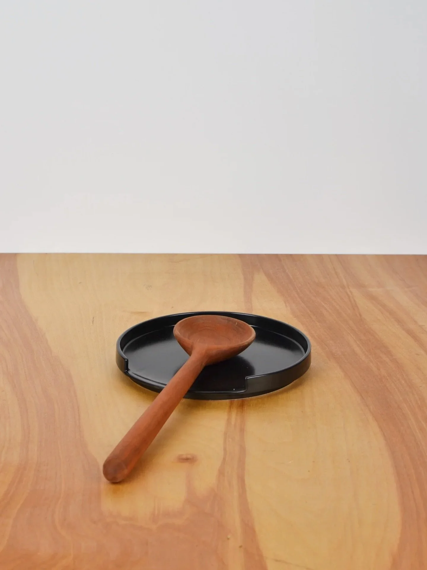 SALE: Utility Plate 

An all purpose plate with an open edge&mdash;for incense, a spoon rest, a rolling tray, a valet, whatever you please. Once part of Coffeemaker N&deg;4, this &ldquo;deadstock&rdquo; design is priced to be used.