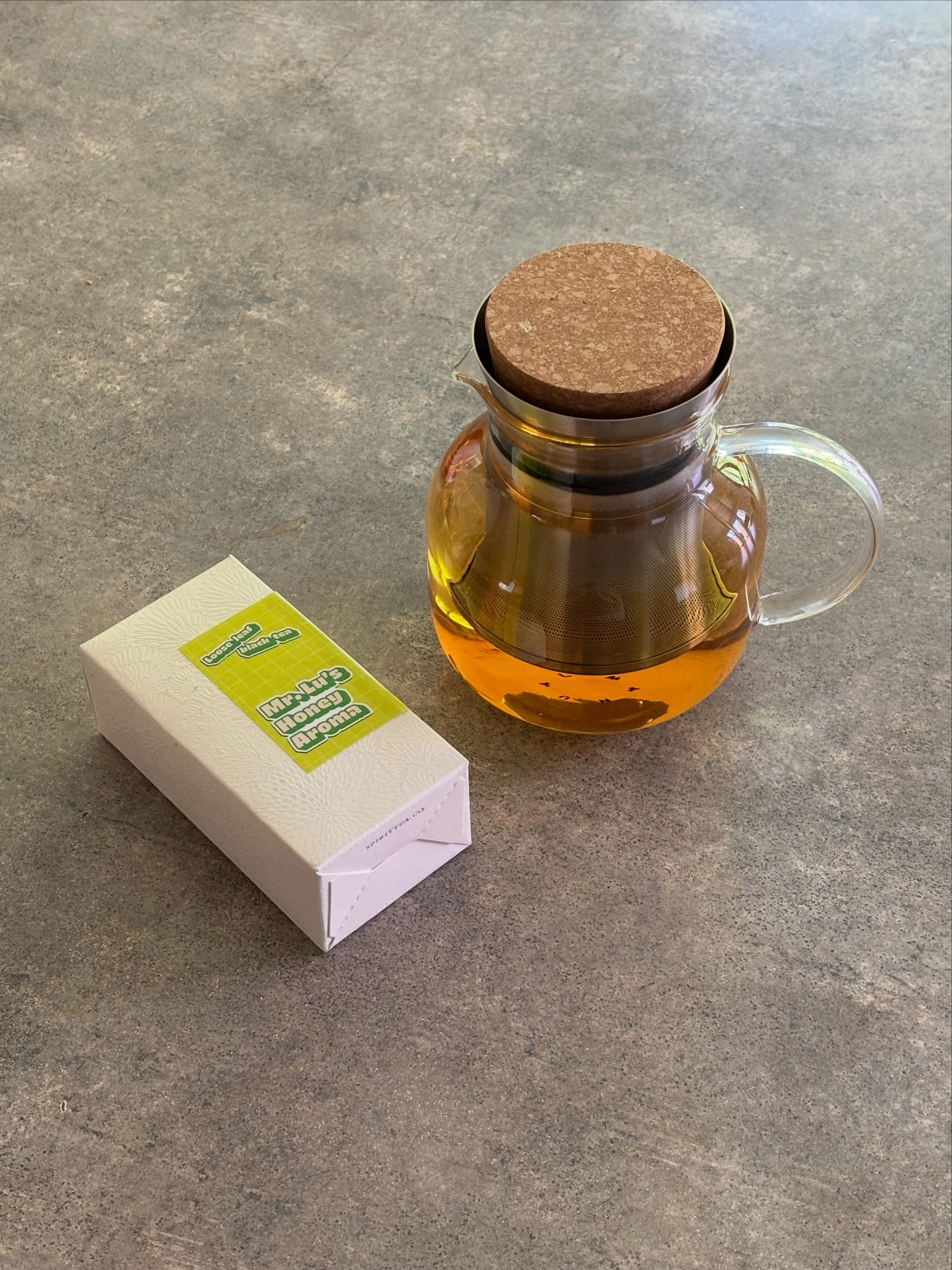 You&rsquo;ve heard of cold brew coffee, but do you cold brew tea? Putting the new cold brew accessory sample to the test with some lovely black tea from @spirittea You may recognize the carafe from the Semi-Manual System for the Moccamaster coffee ma