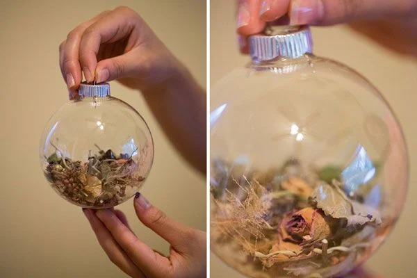 I love this idea of making an ornament using the petals and stems from a bouquet! 