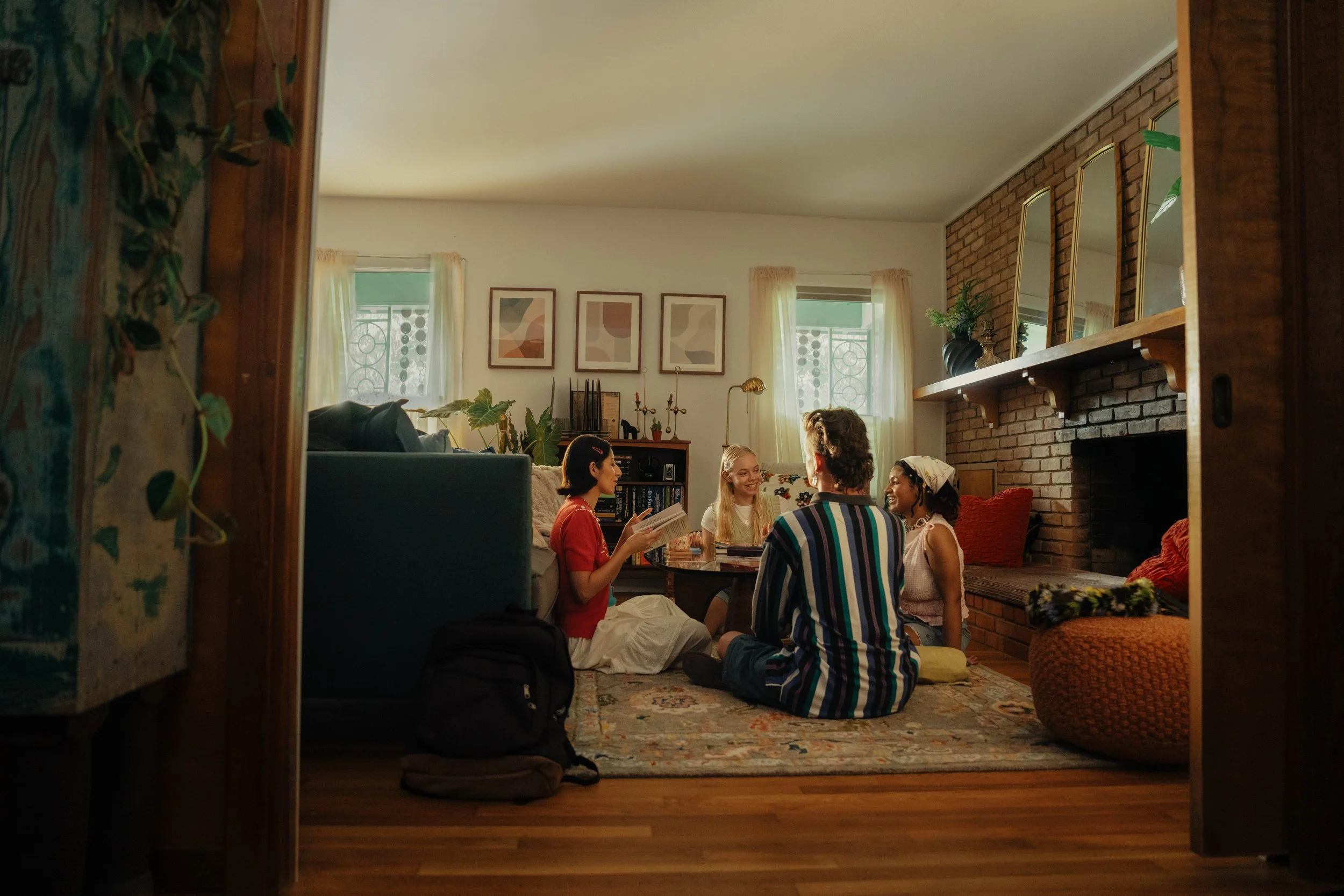META-Socials_BOOKCLUB_INT-BEDROOM_5767-Edit.jpg