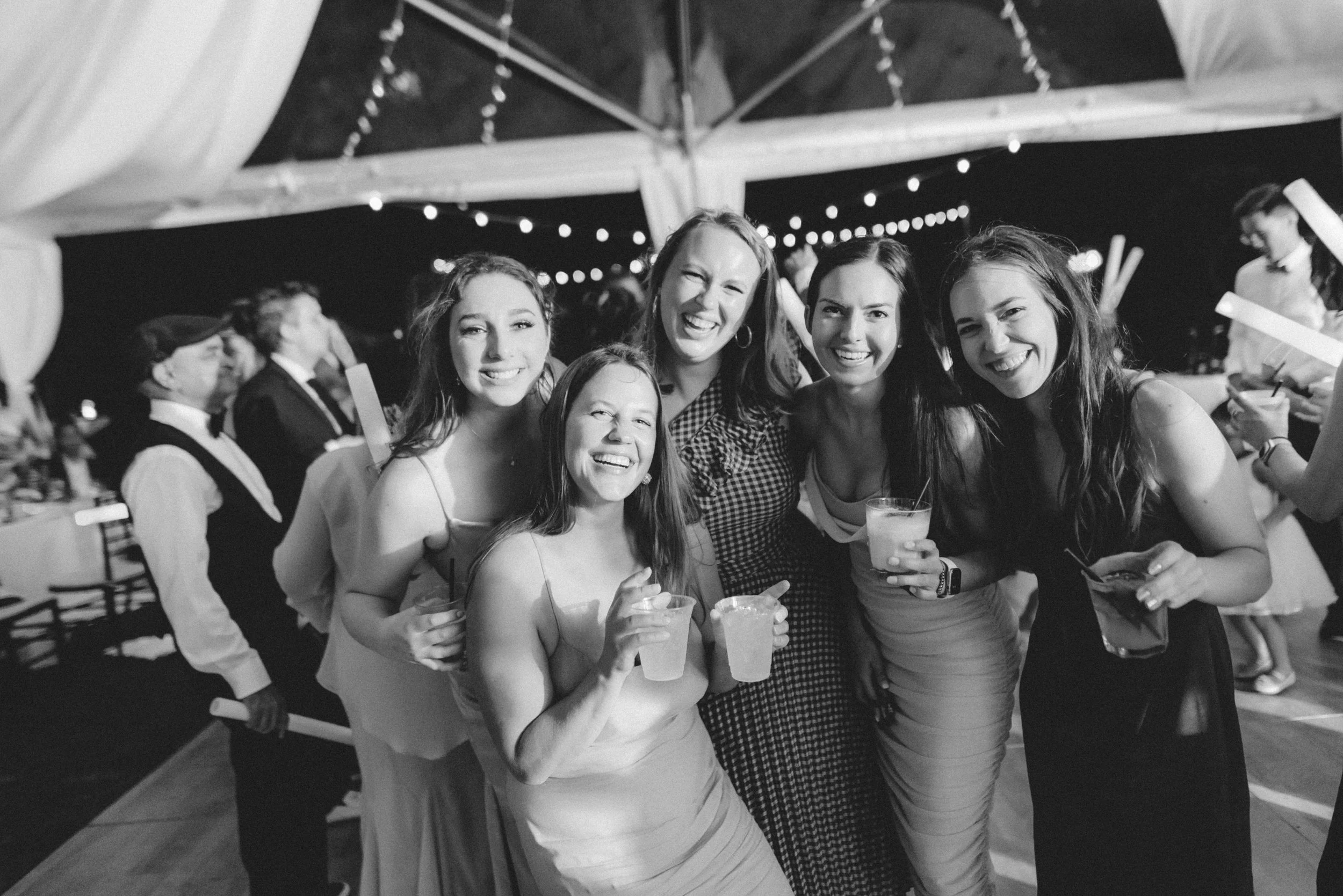 ritz-carlton-turtle-bay-wedding-phototgrapher (100).jpg