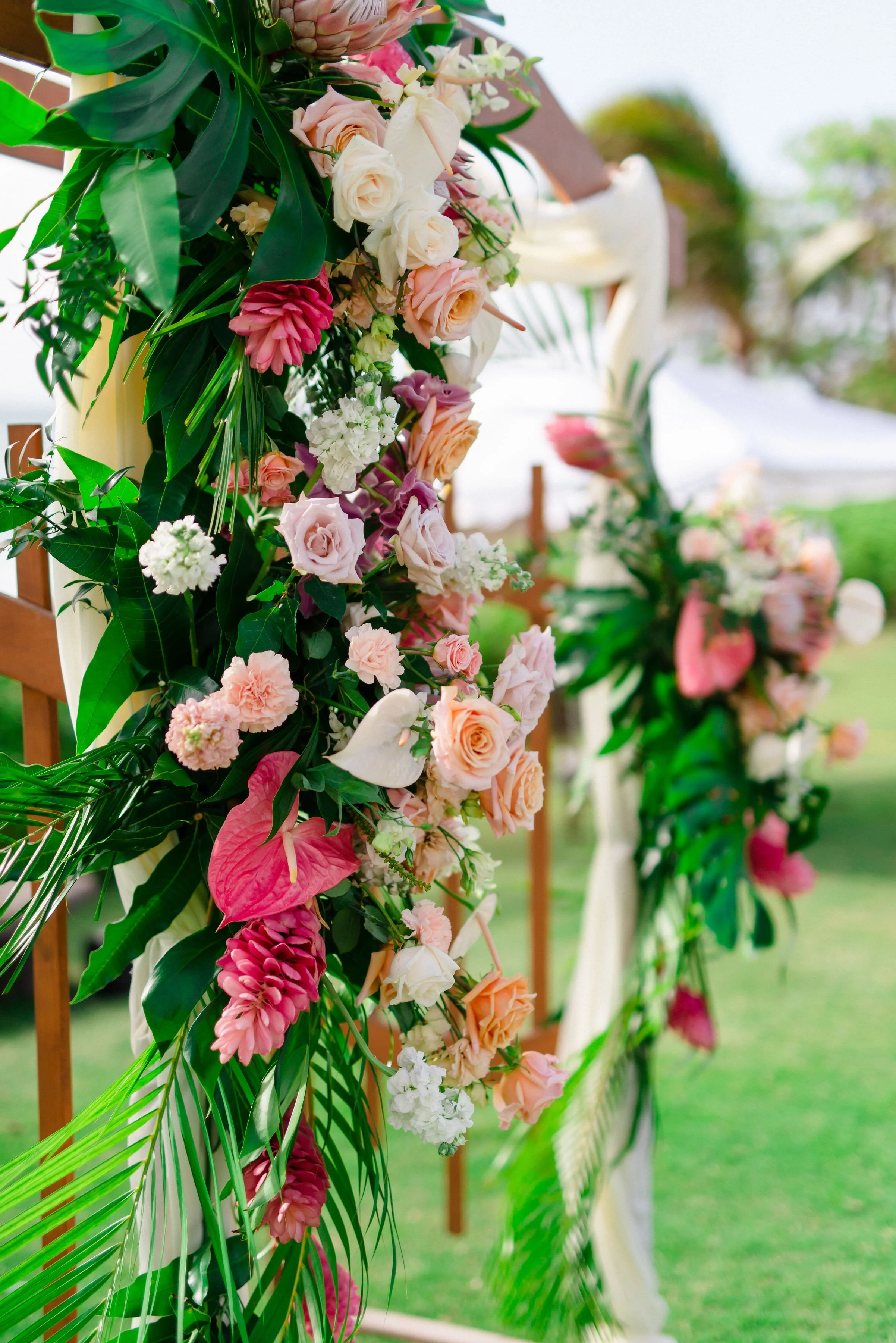 ritz-carlton-turtle-bay-wedding-phototgrapher (63).jpg