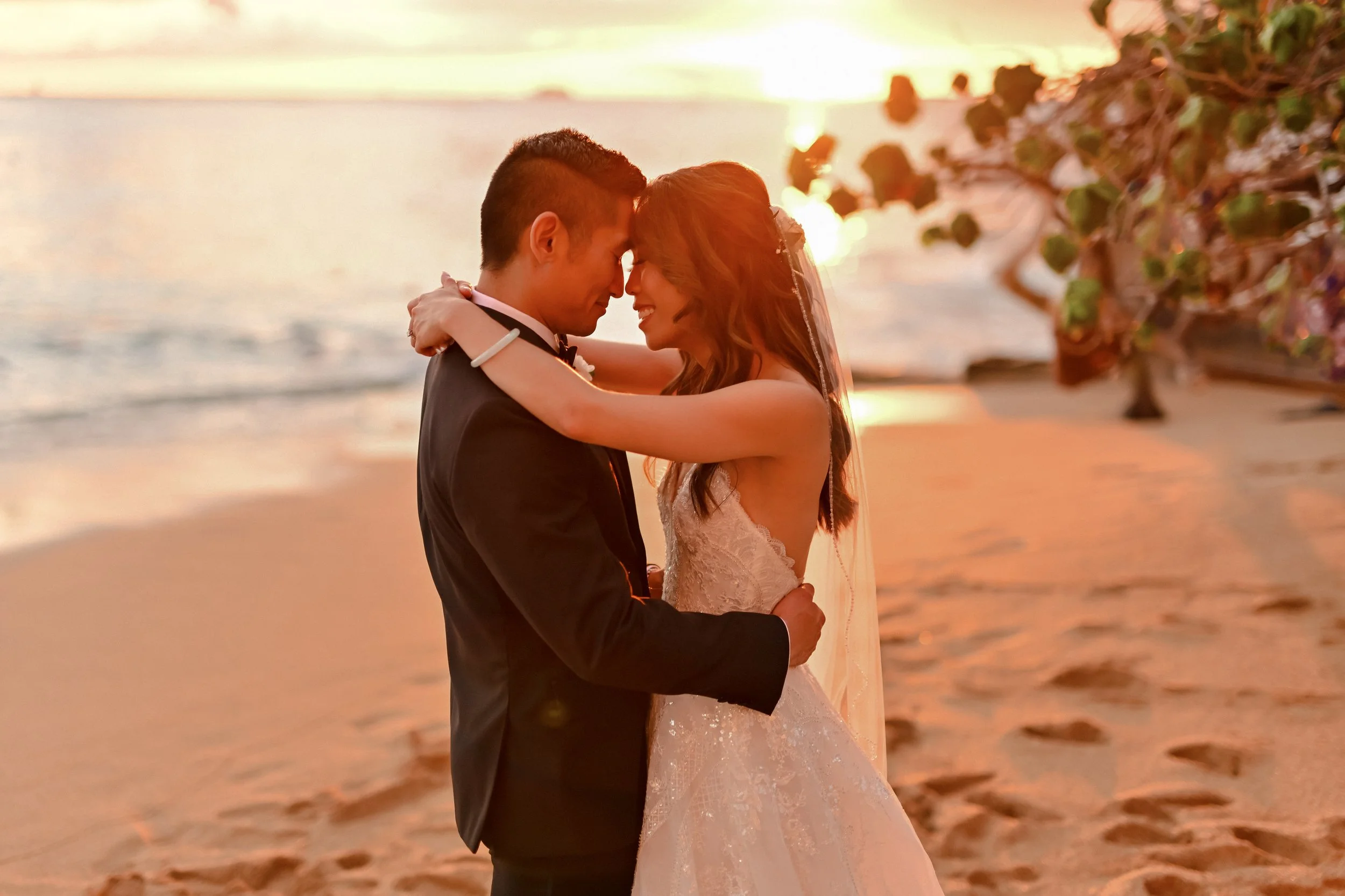 halekulani-hotel-wedding-venue-phototgrapher (162).jpg