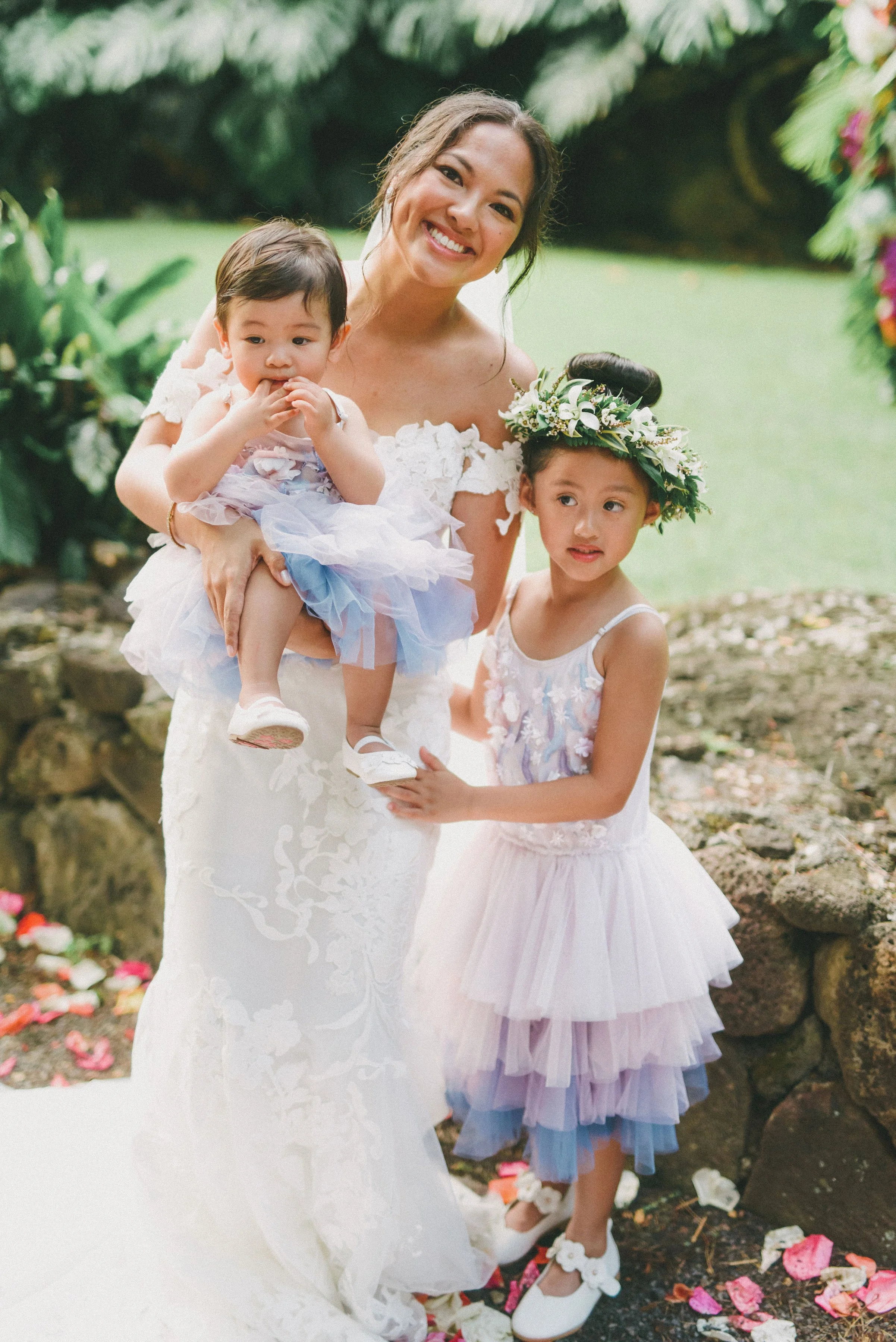 colorful-romantic-waimea-valley-wedding-hawaiian-ceremony (108).jpg