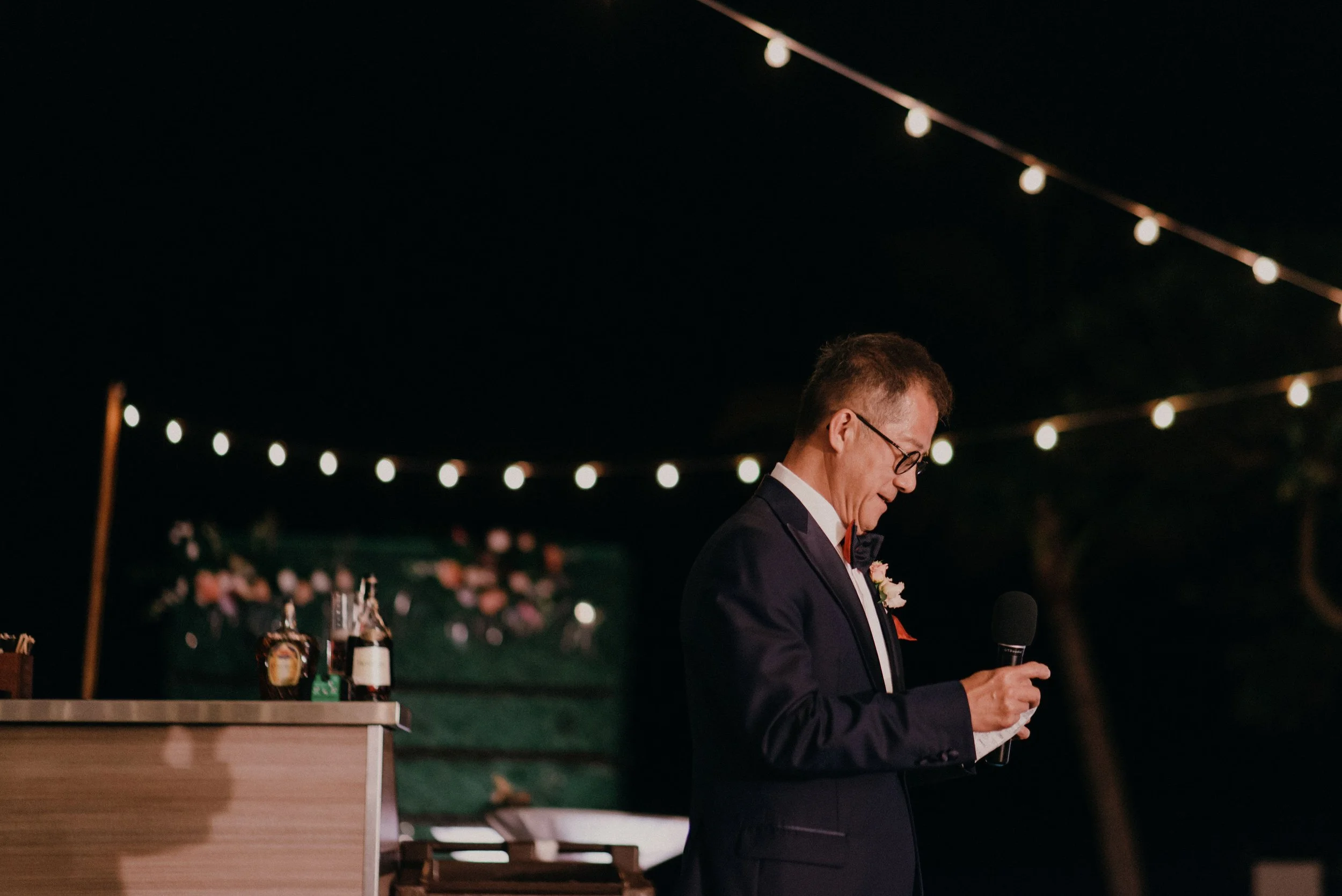 ritz-carlton-turtle-bay-wedding-phototgrapher (93).jpg
