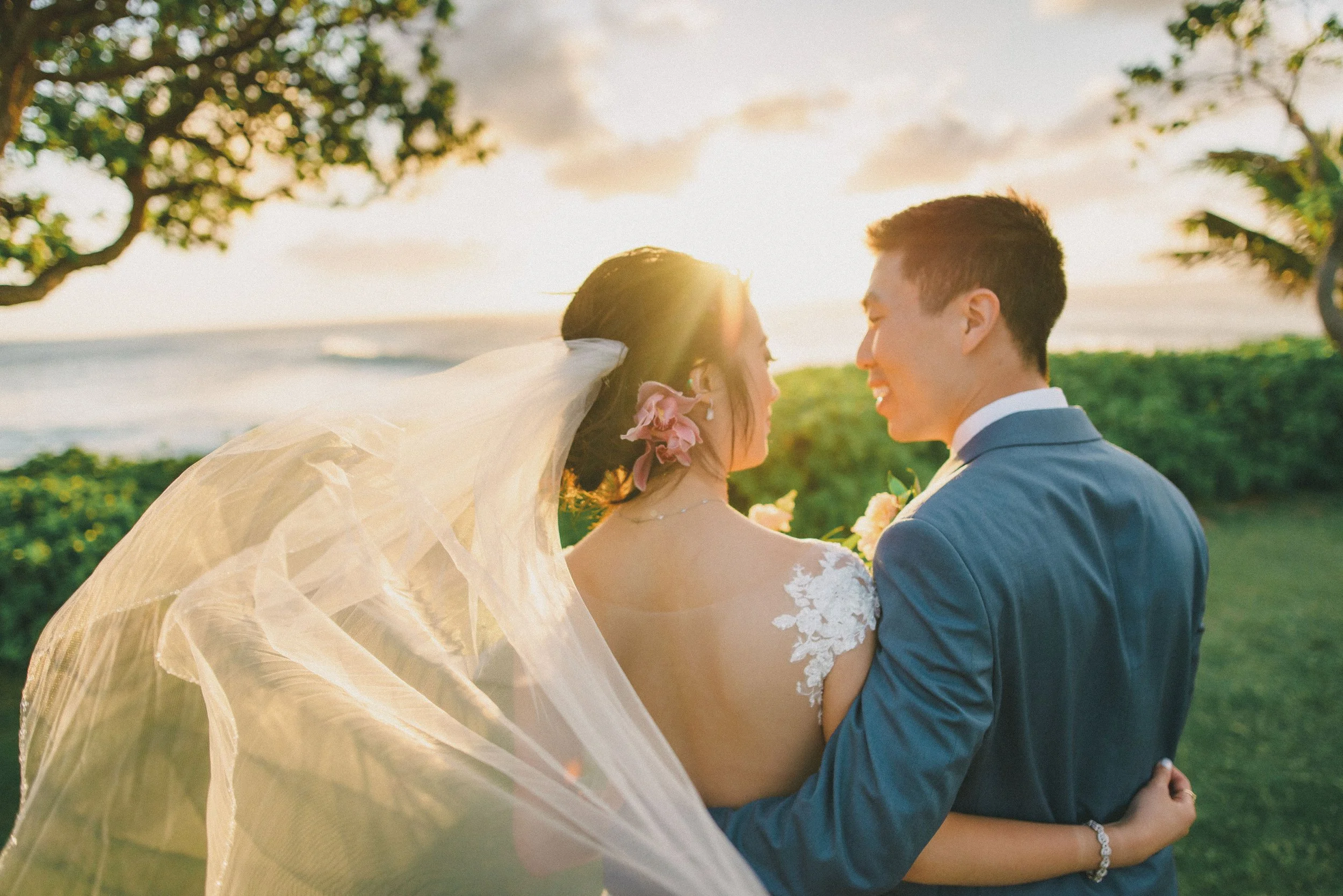 ritz-carlton-turtle-bay-wedding-phototgrapher (61).jpg
