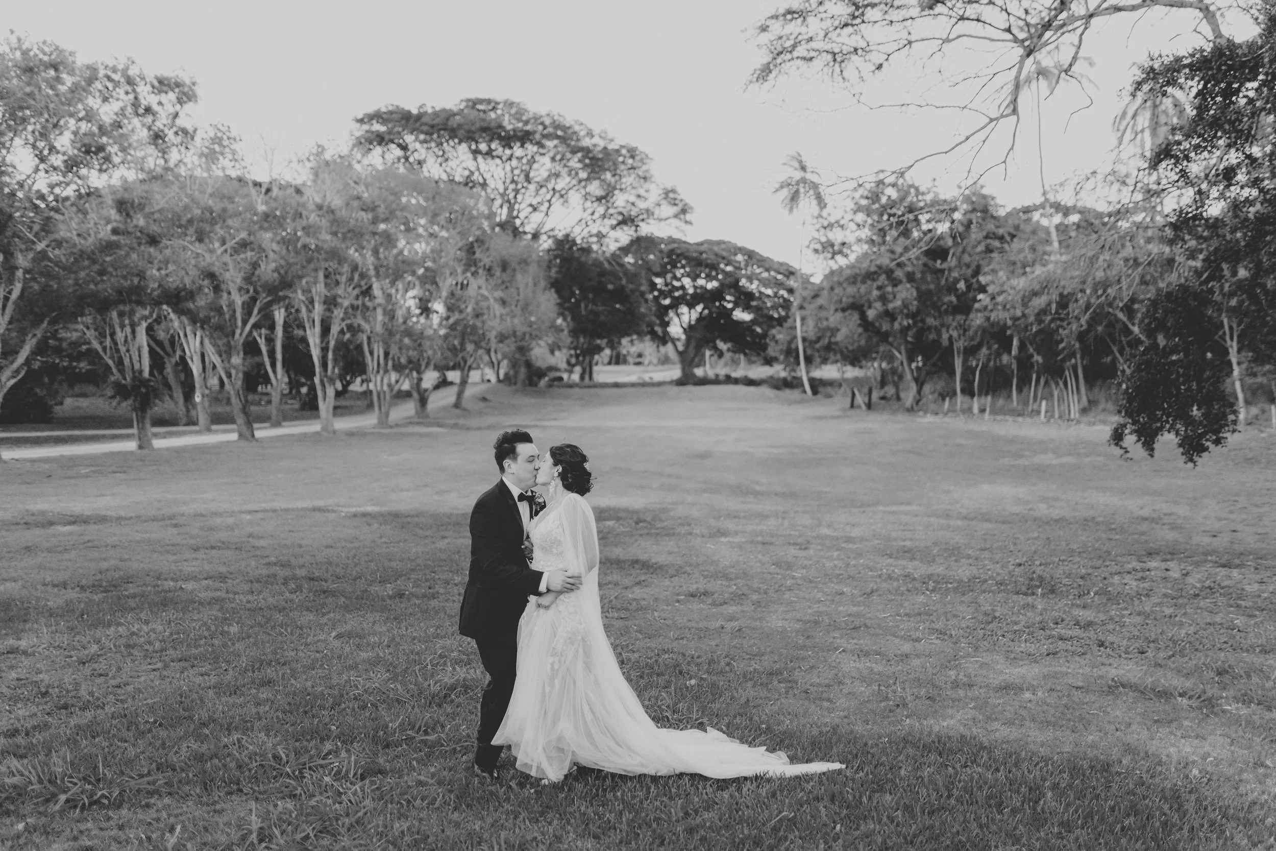 hawaii-dillingham-ranch-wedding-portraits (47).jpg