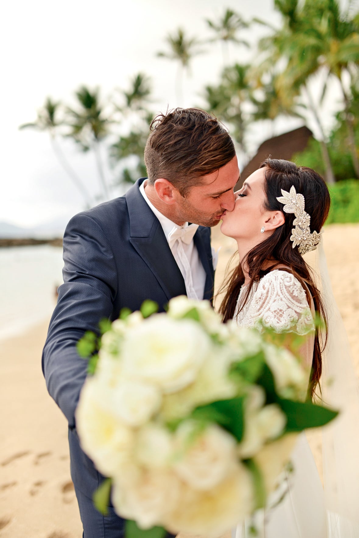 lanikuhonua beach wedding oahu hawaii stephen ludwig015.jpg