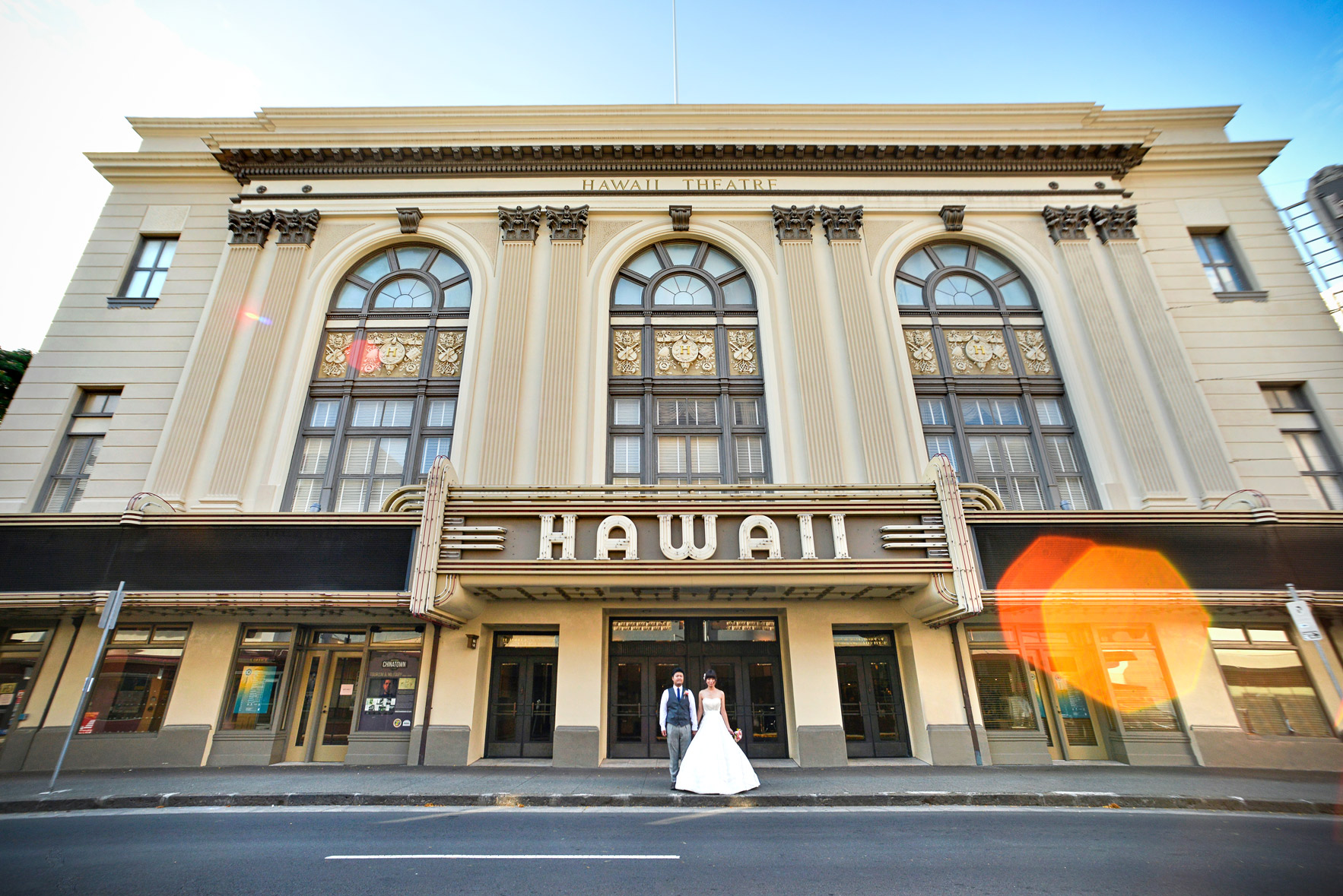 waikiki-beach-wedding-and-downtown-honolulu-hawaii-theater-stephen-ludwig-photography125.jpg