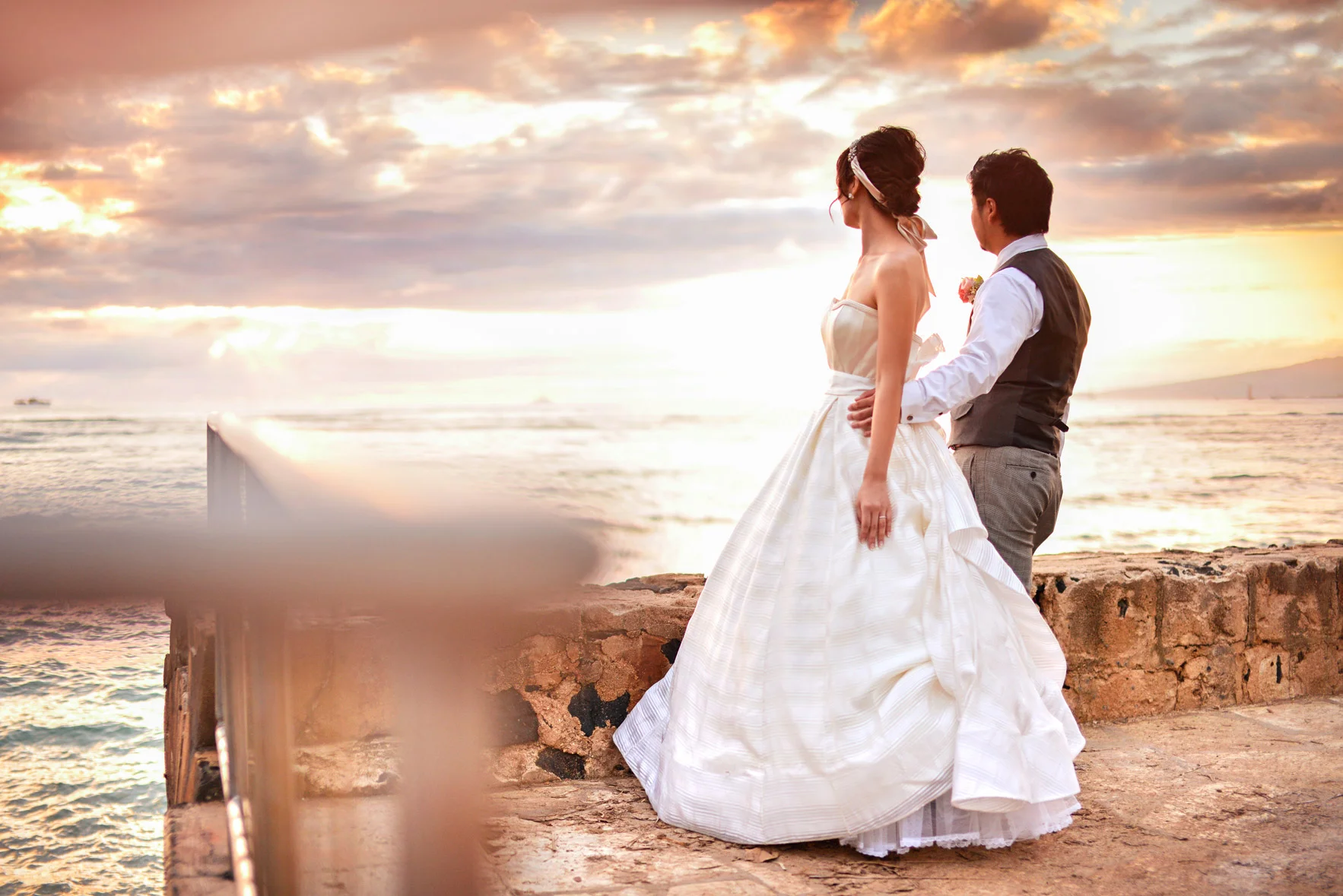 waikiki-beach-wedding-and-downtown-honolulu-hawaii-theater-stephen-ludwig-photography158.jpg