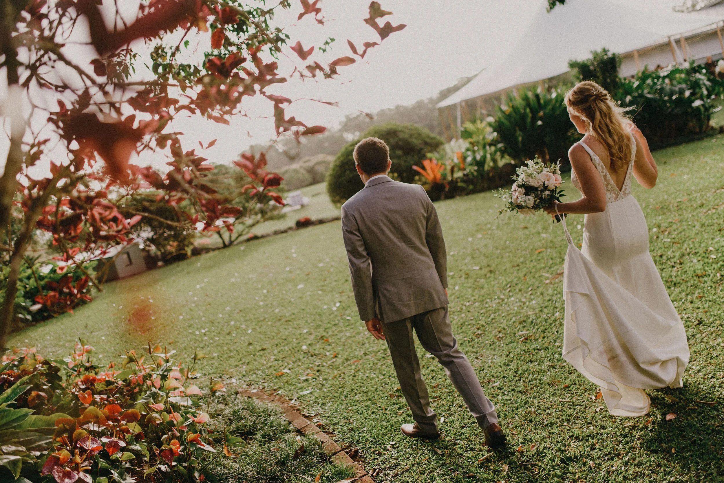 reception-details-timeless-luxury-tropical-hawaii-oahu-photographer-sunset-ranch-wedding(559).jpg