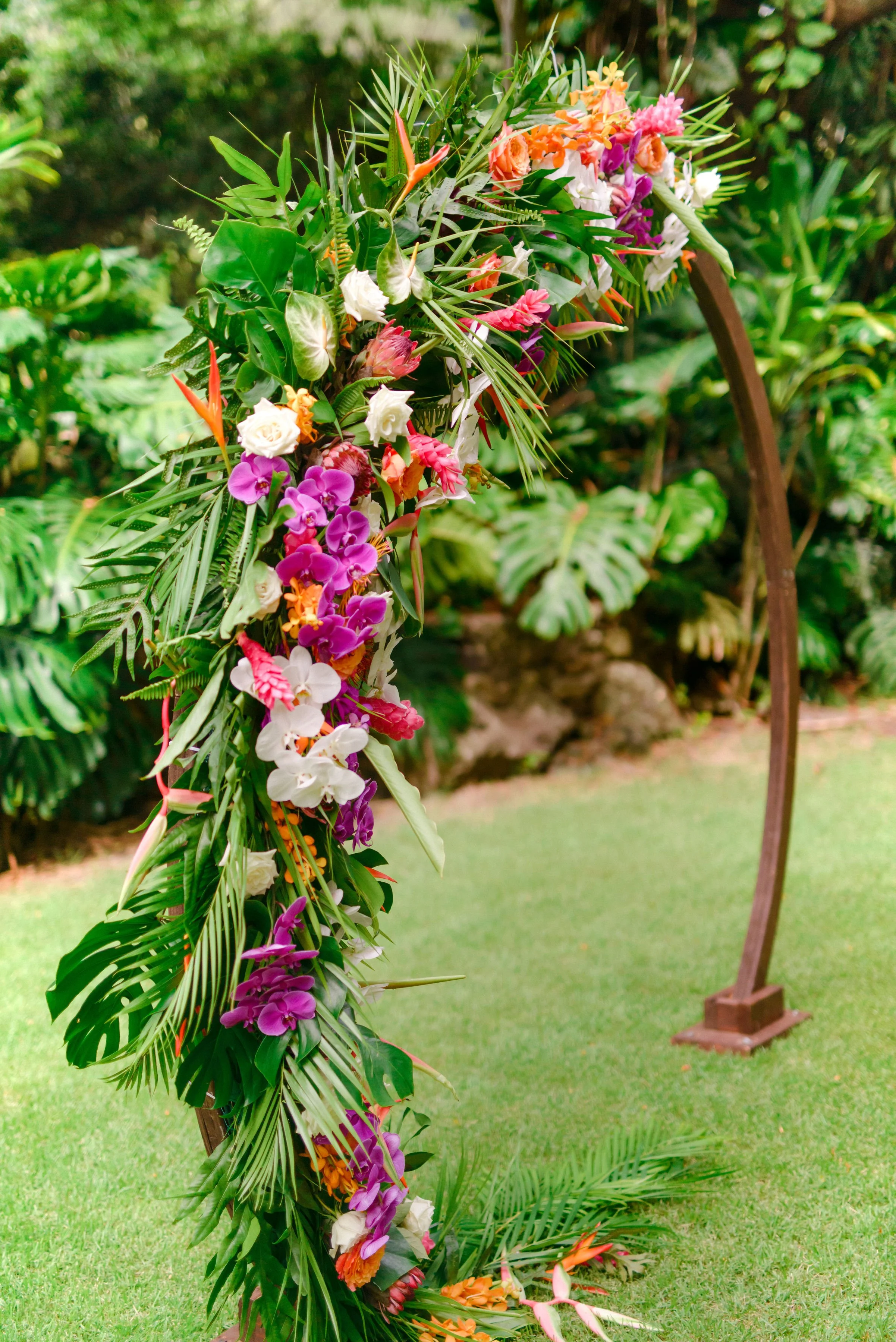 oahu-colorful-romantic-tropical-starry-boho-waimea-valley-wedding-ceremony (25).jpg