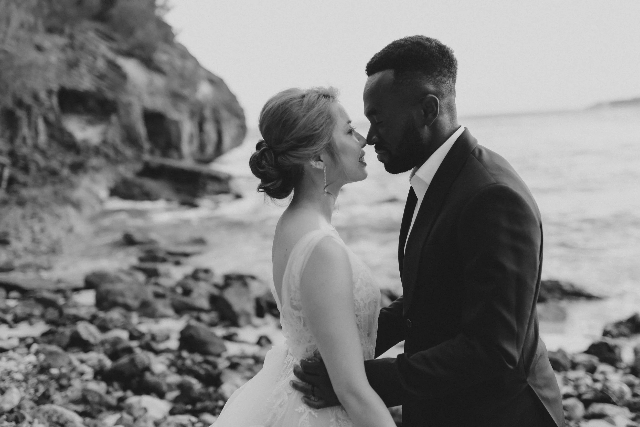 tropical-elopement-cliffside-kauai-shipwreck-beach-wedding(150).jpg