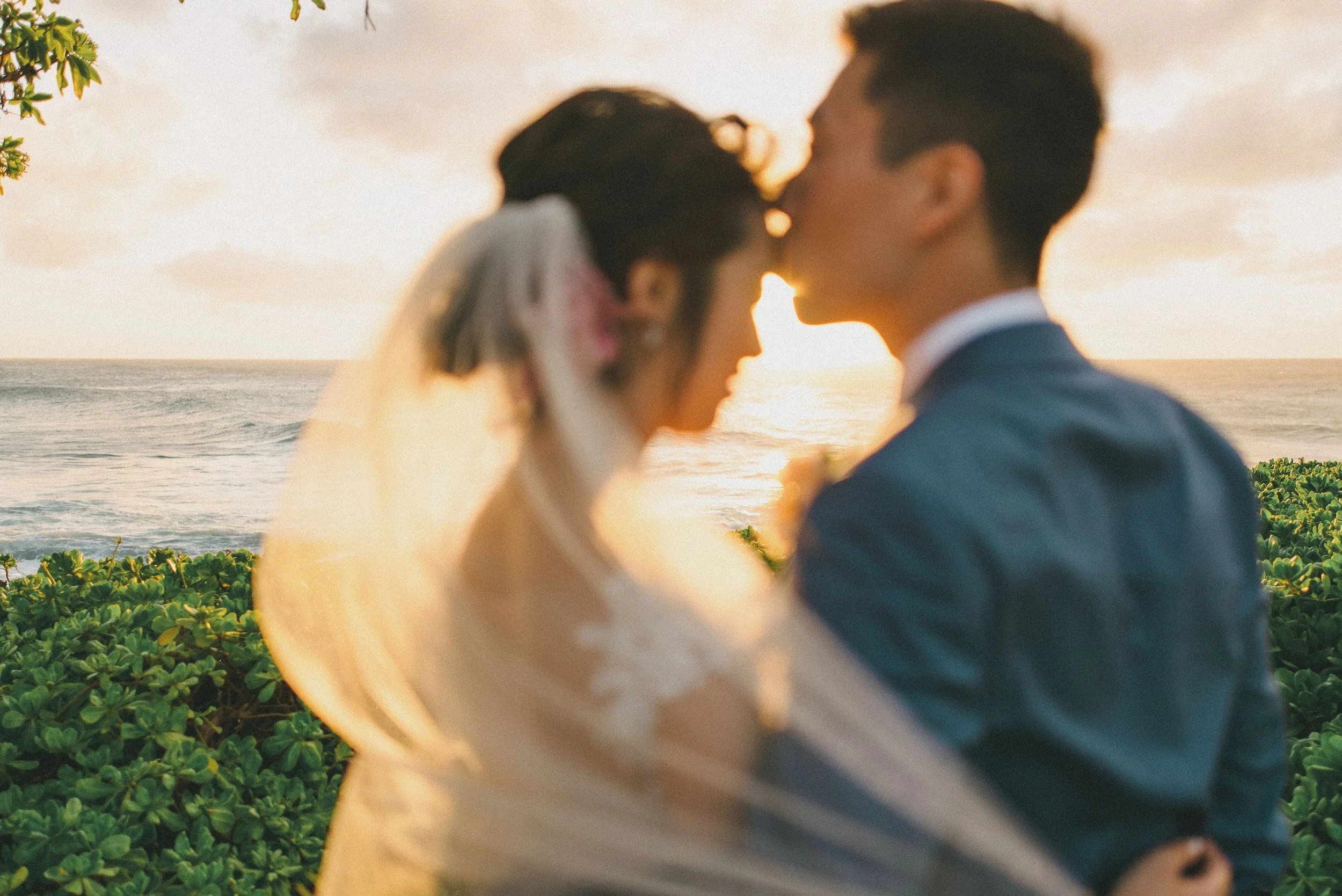 ritz-carlton-turtle-bay-wedding-phototgrapher (65).jpg