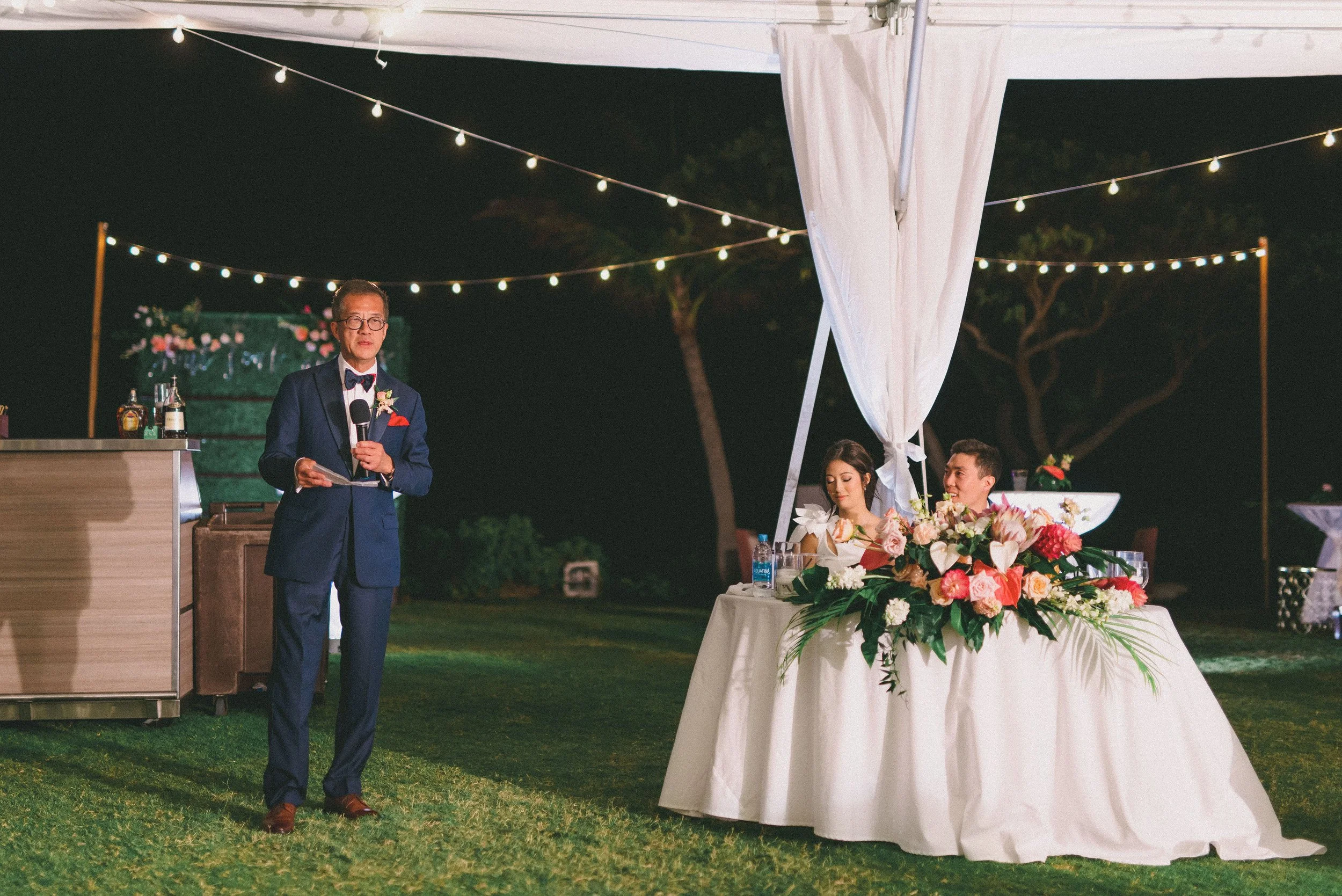 ritz-carlton-turtle-bay-wedding-phototgrapher (92).jpg
