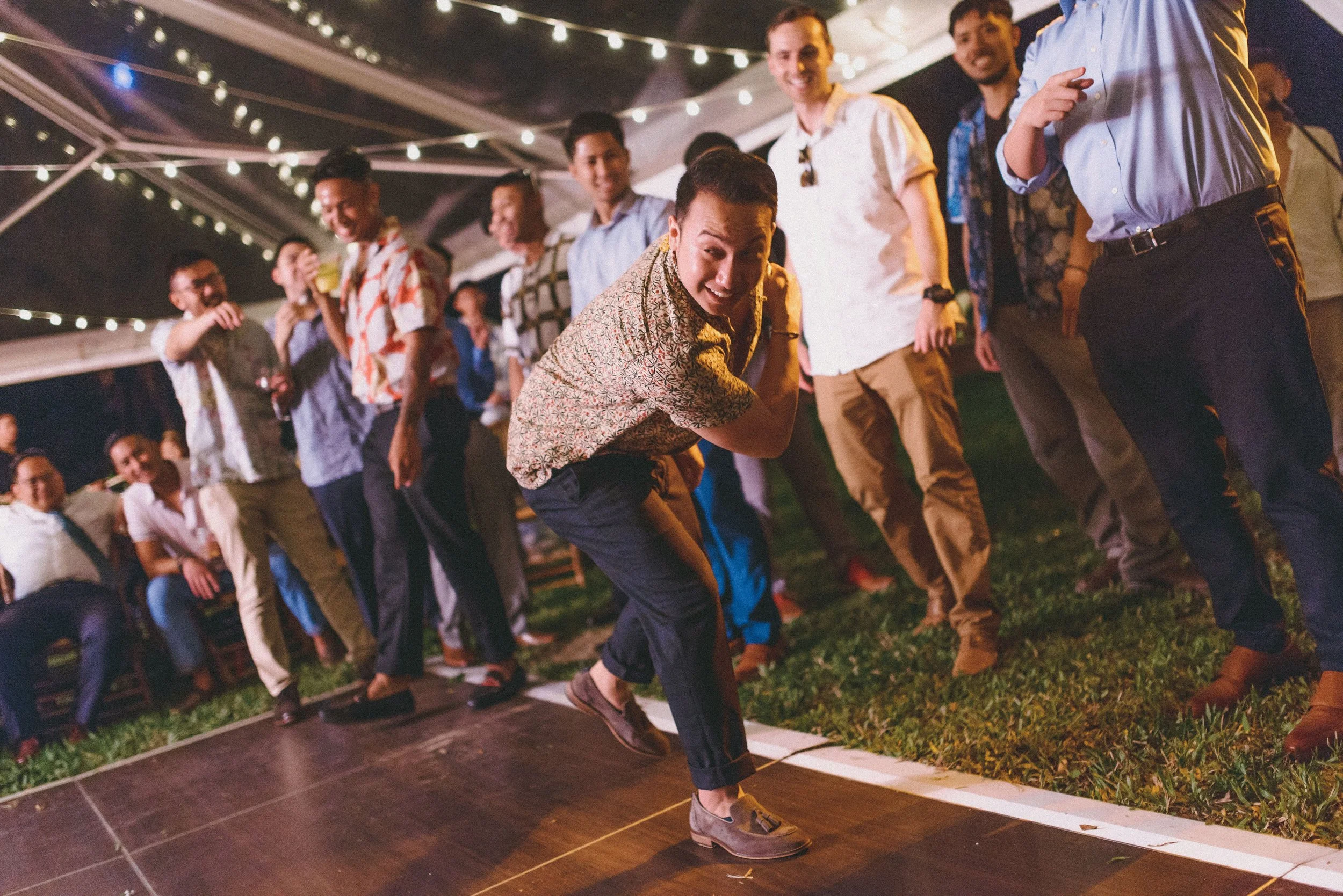 colorful-romantic-waimea-valley-wedding-reception (62).jpg