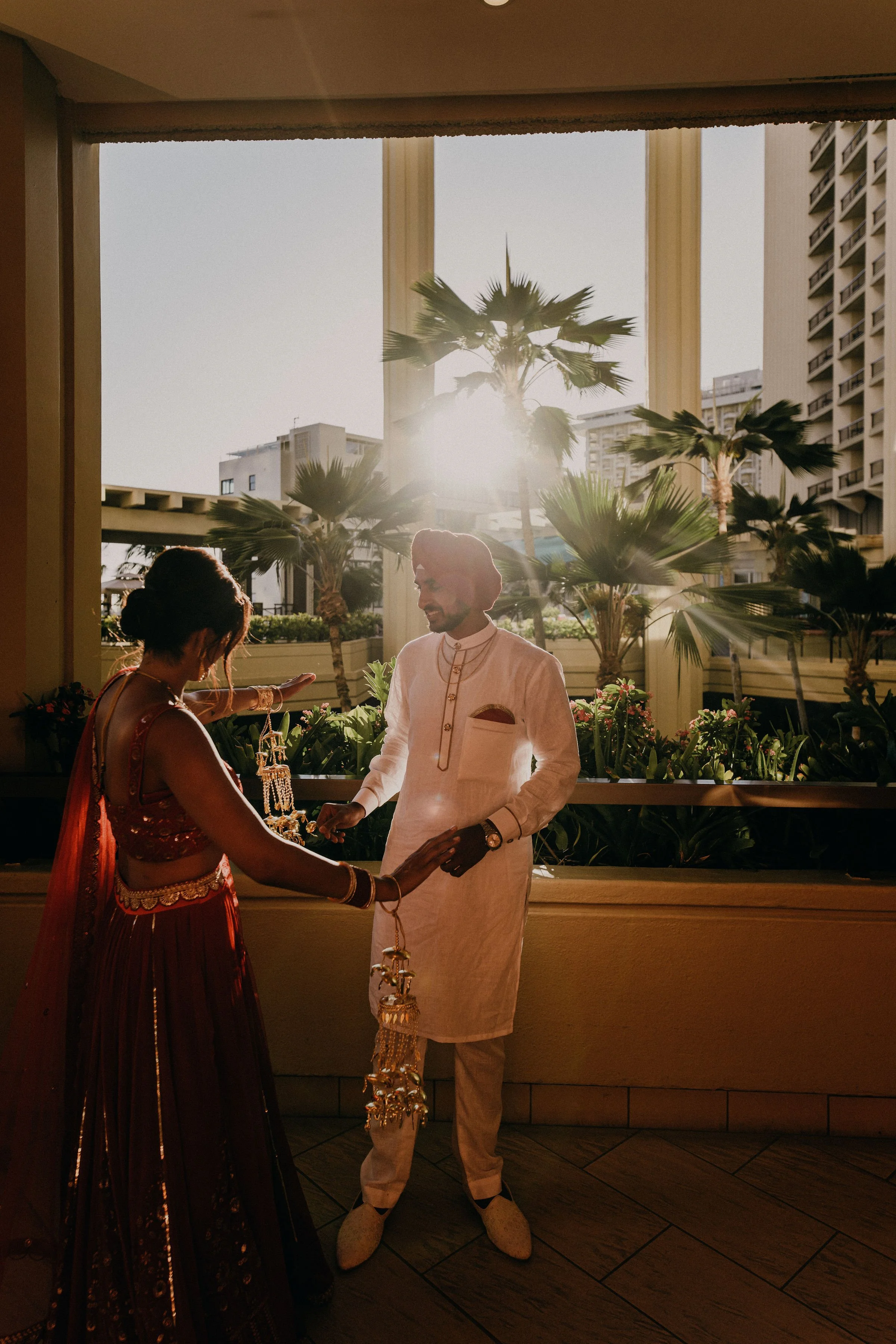 tropical-hawaii-indian-wedding-photographer- (54).jpg