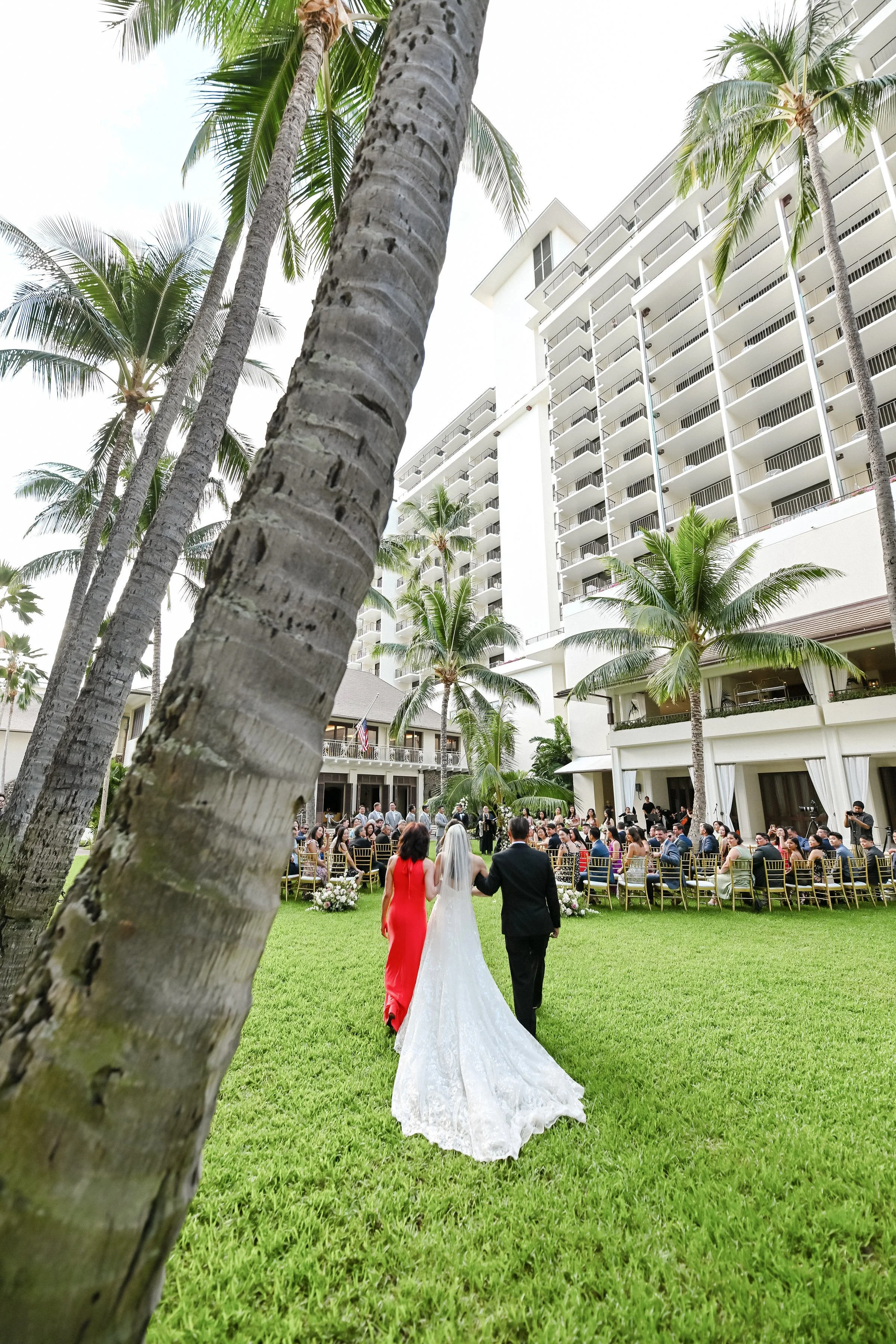 halekulani-hotel-wedding-venue-phototgrapher (142).jpg