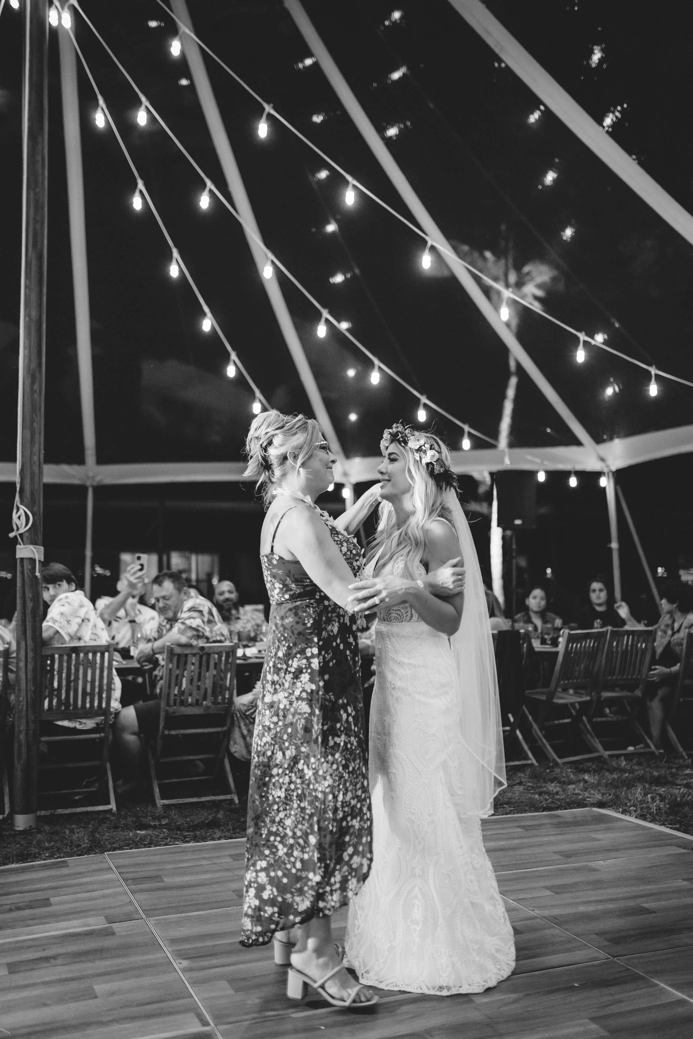 loulu-palms-estate-wedding-photographer (221).jpg