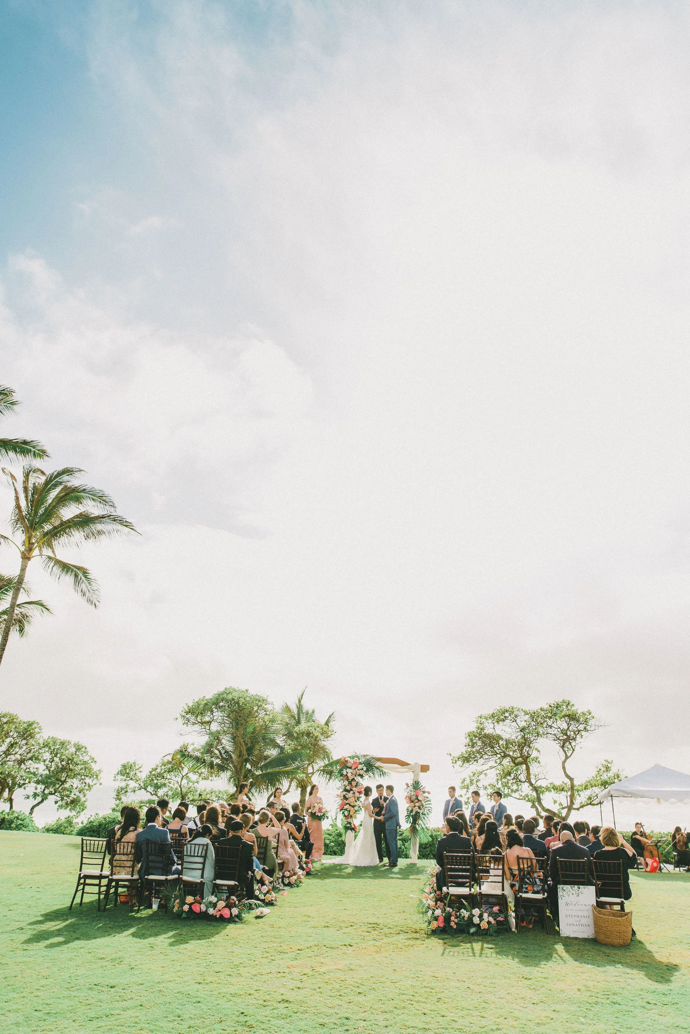 ritz-carlton-turtle-bay-wedding-phototgrapher (94).jpg