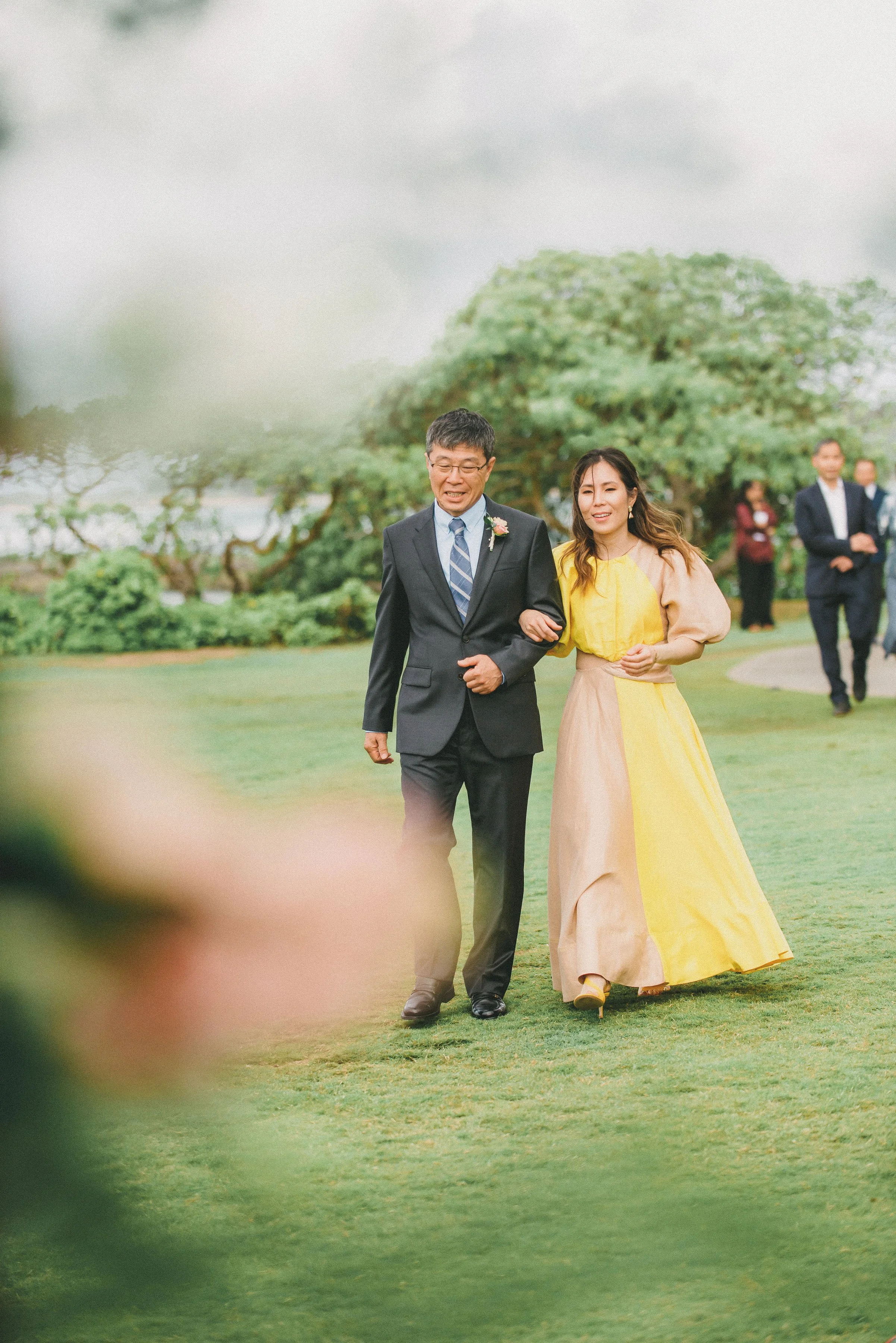 ritz-carlton-turtle-bay-wedding-phototgrapher (80).jpg
