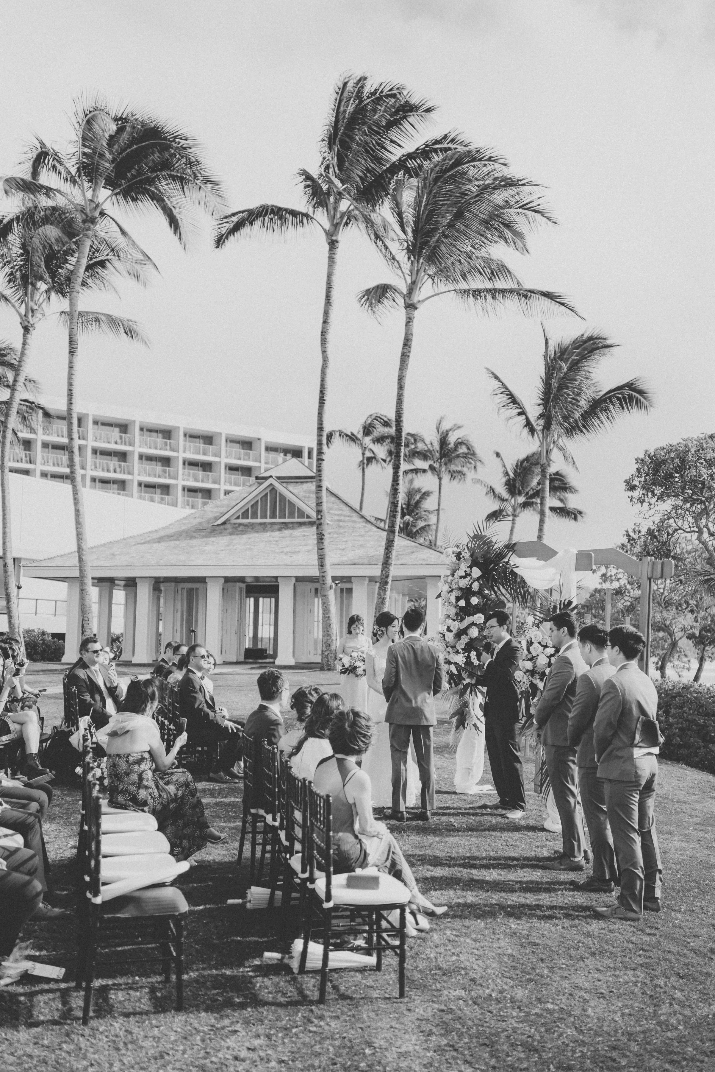 ritz-carlton-turtle-bay-wedding-phototgrapher (90).jpg