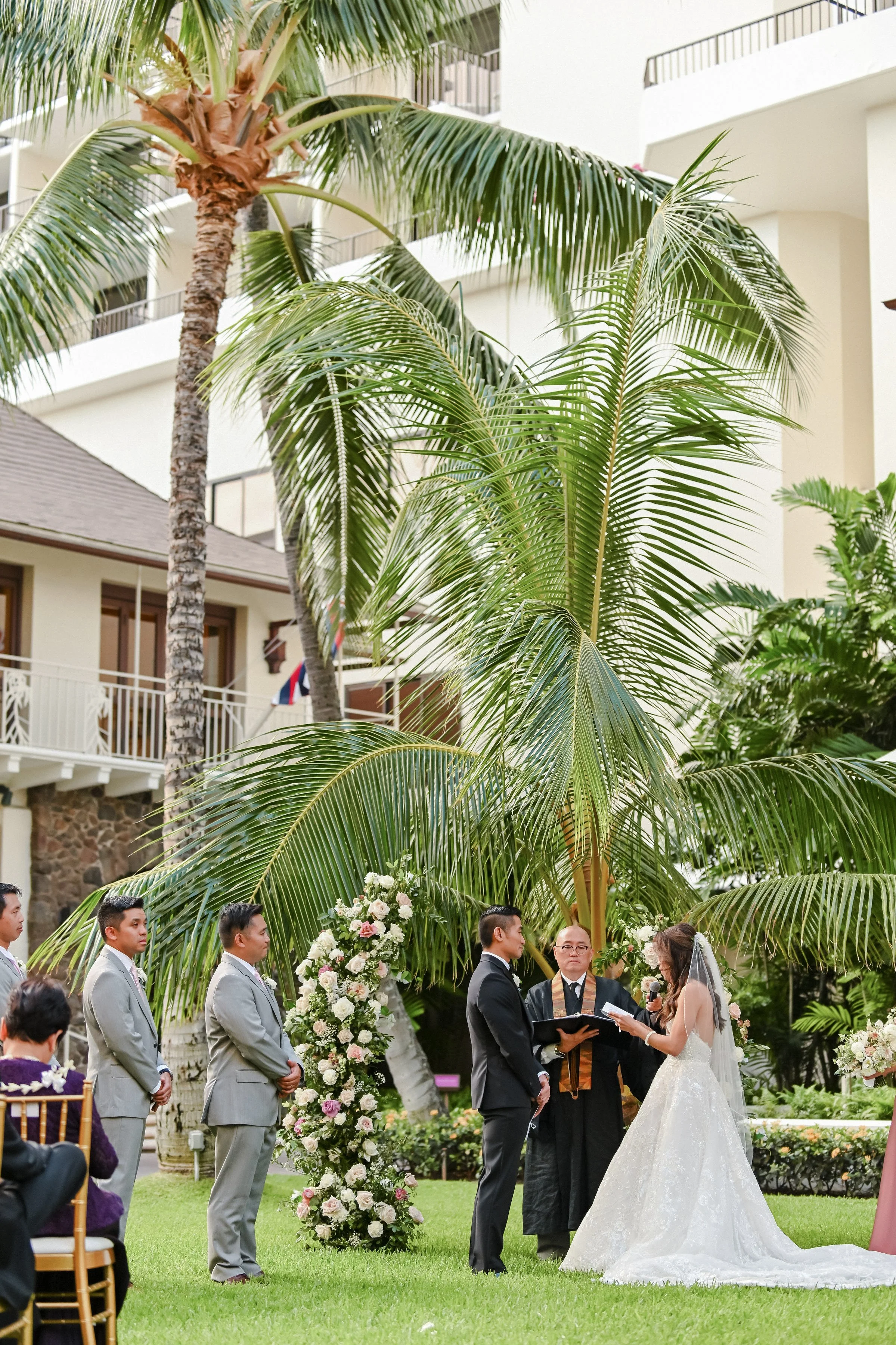 halekulani-hotel-wedding-venue-phototgrapher (144).jpg