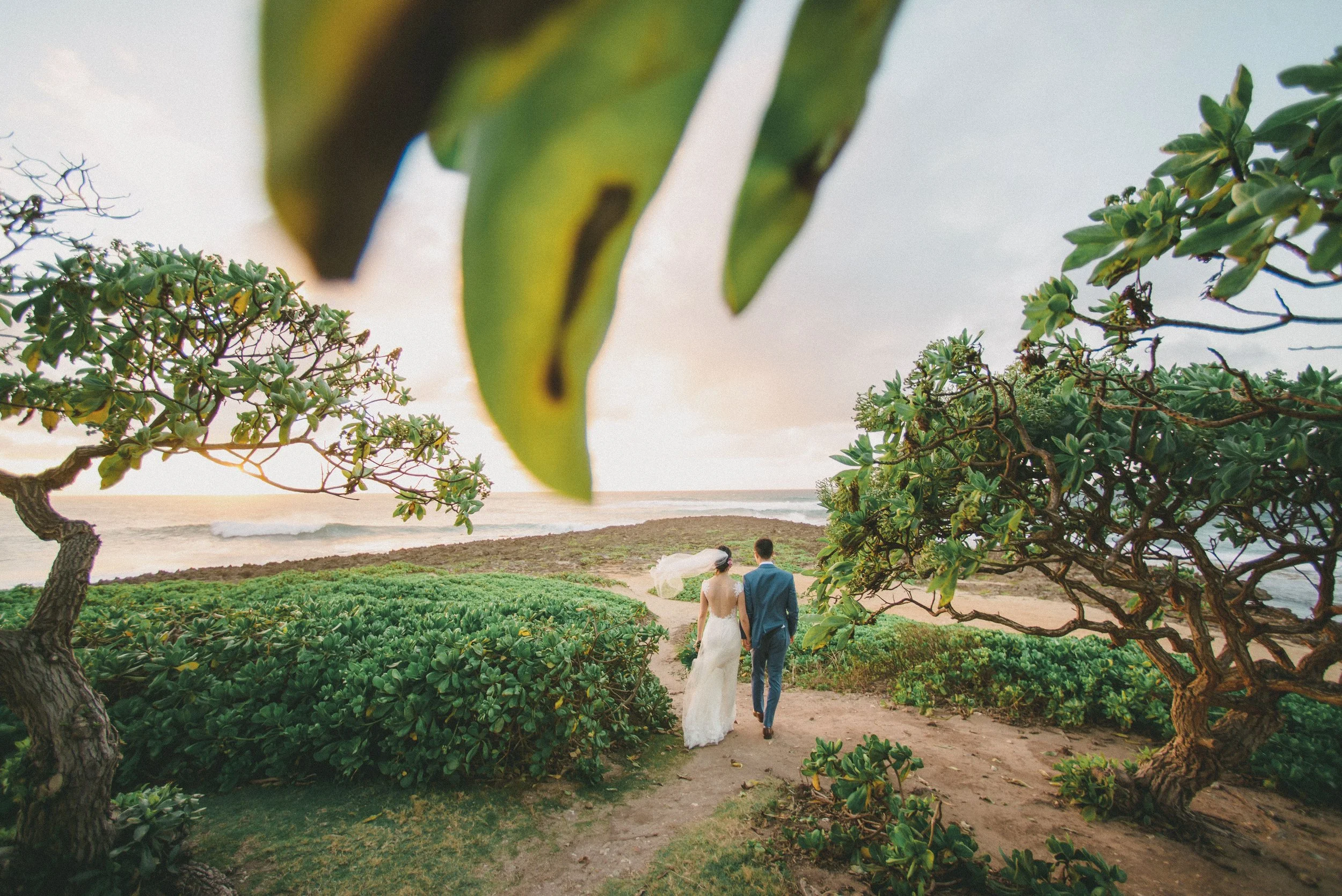 ritz-carlton-turtle-bay-wedding-phototgrapher (67).jpg