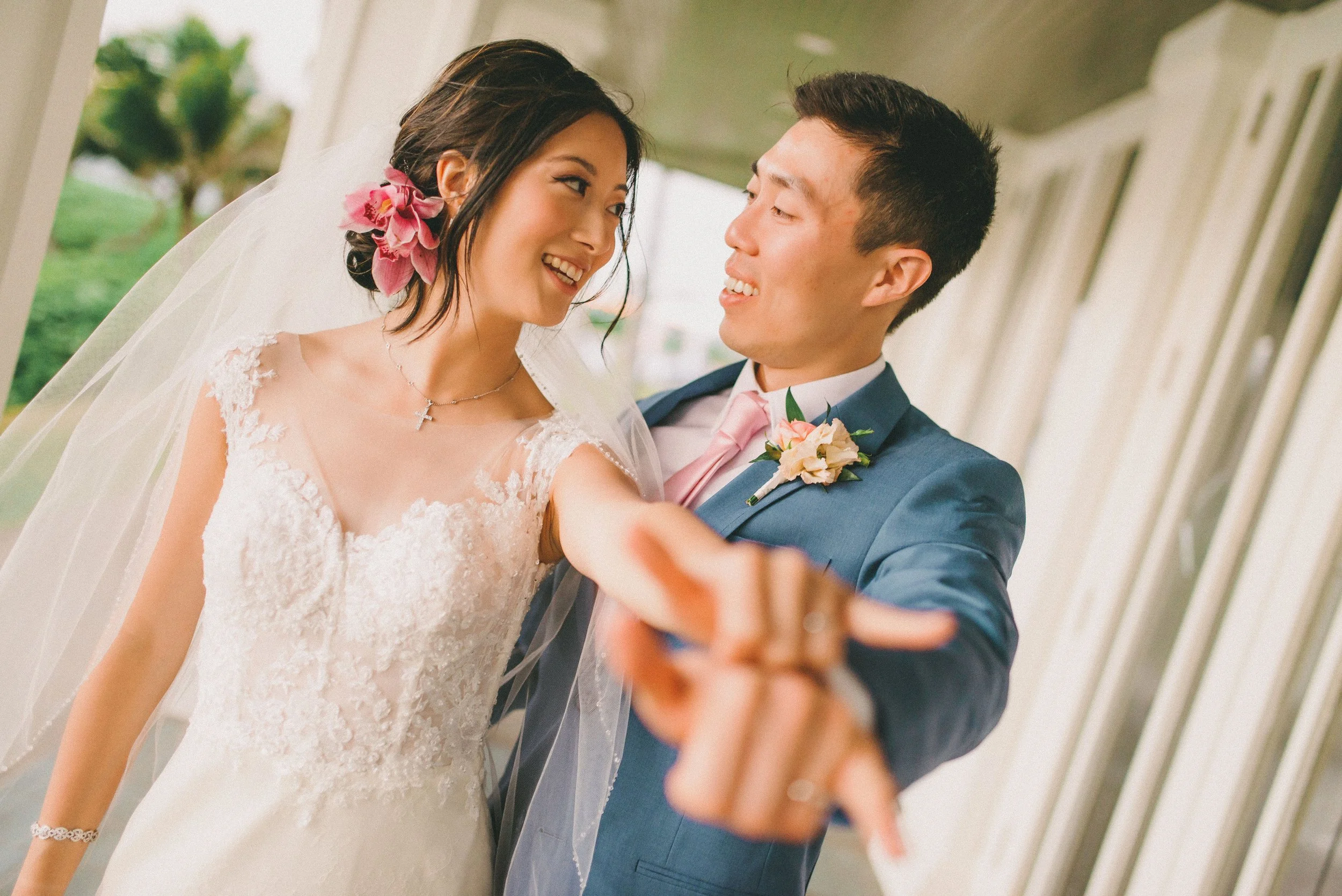 ritz-carlton-turtle-bay-wedding-phototgrapher (74).jpg