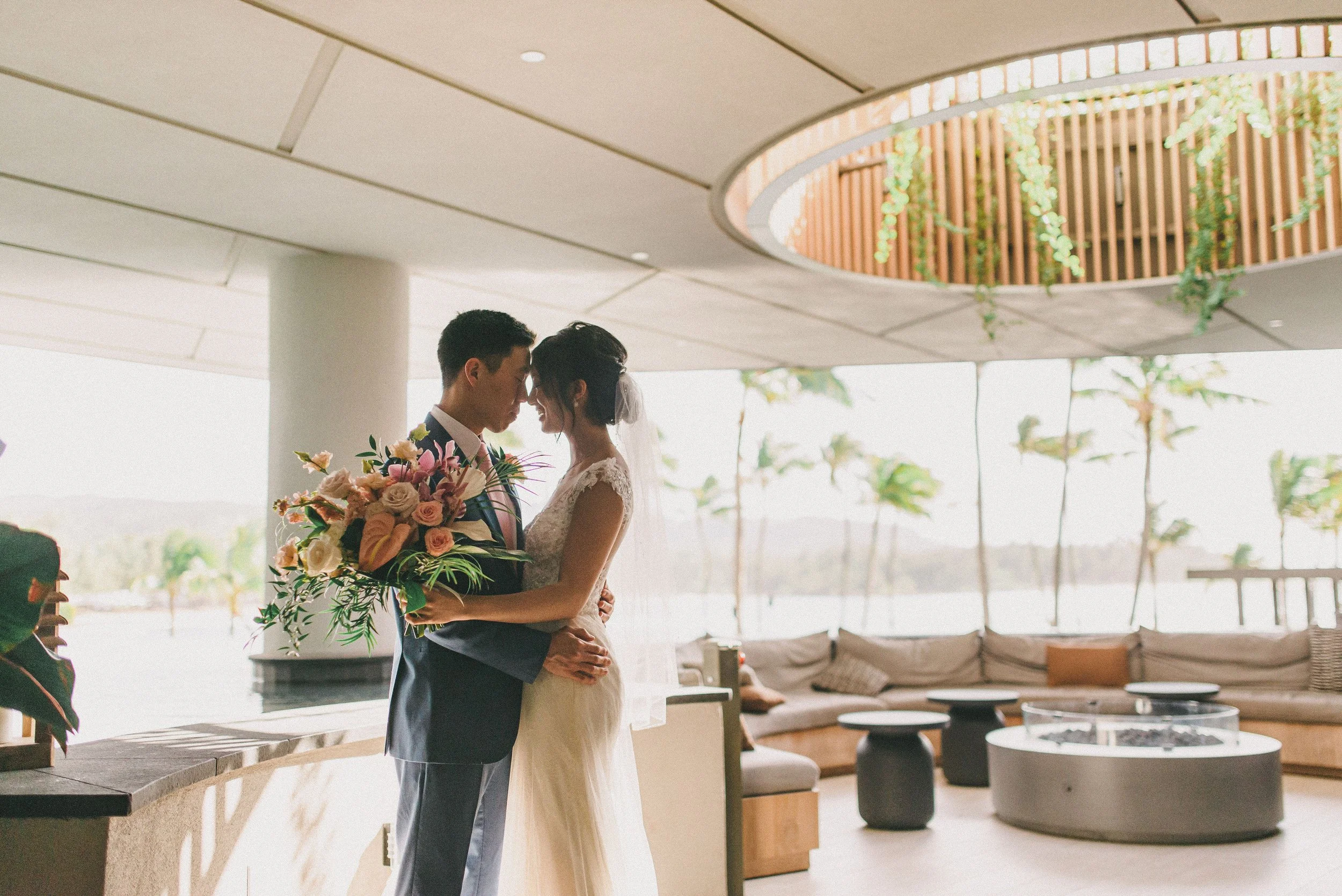 ritz-carlton-turtle-bay-wedding-phototgrapher (48).jpg