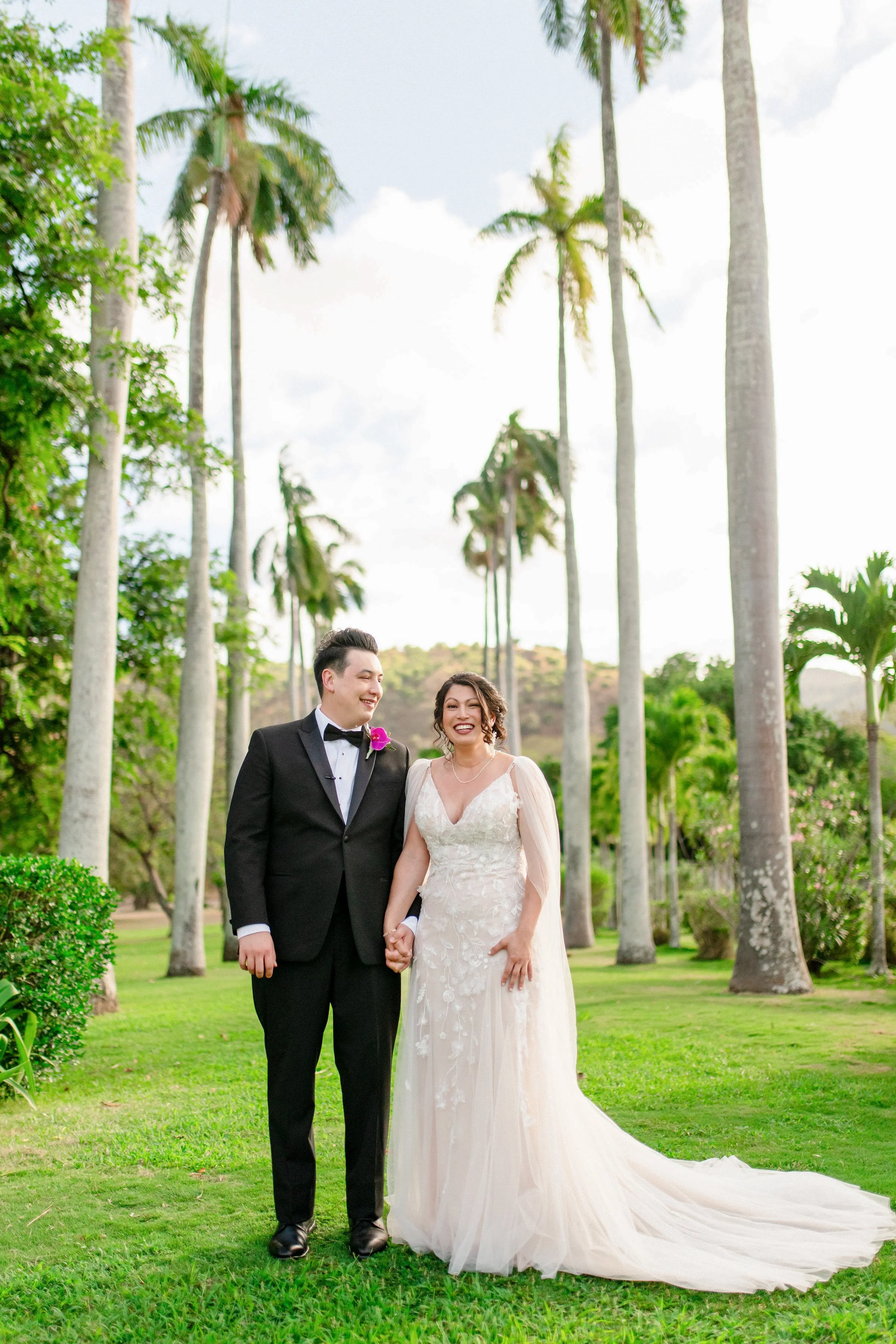 hawaii-dillingham-ranch-wedding-first-look (19).jpg