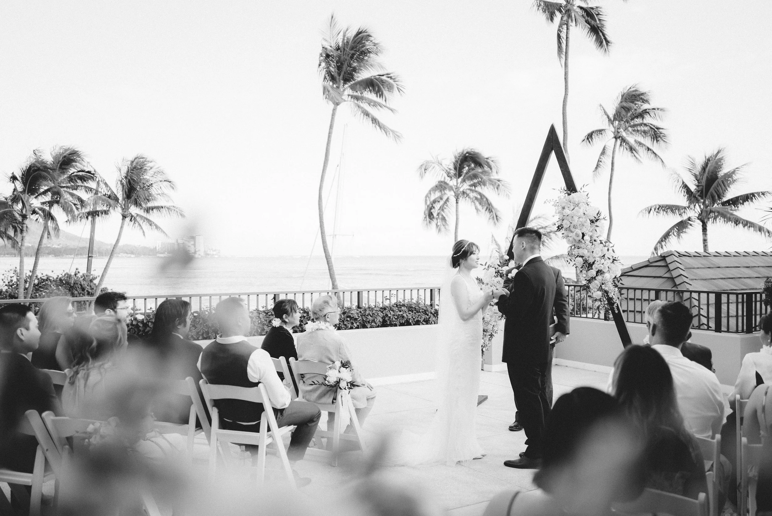 halekulani-hotel-wedding-venue-phototgrapher (82).jpg