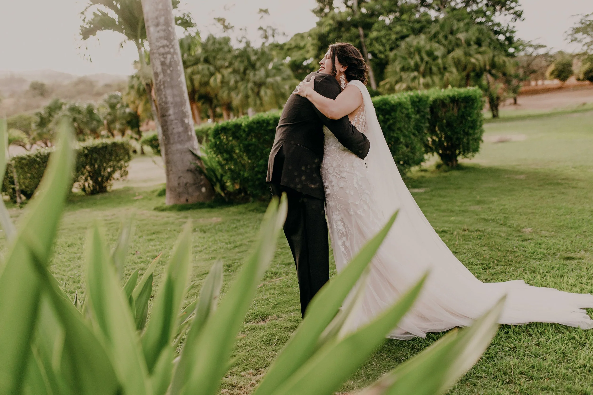 tropicaldillingham-ranch-wedding-first-look (13).jpg