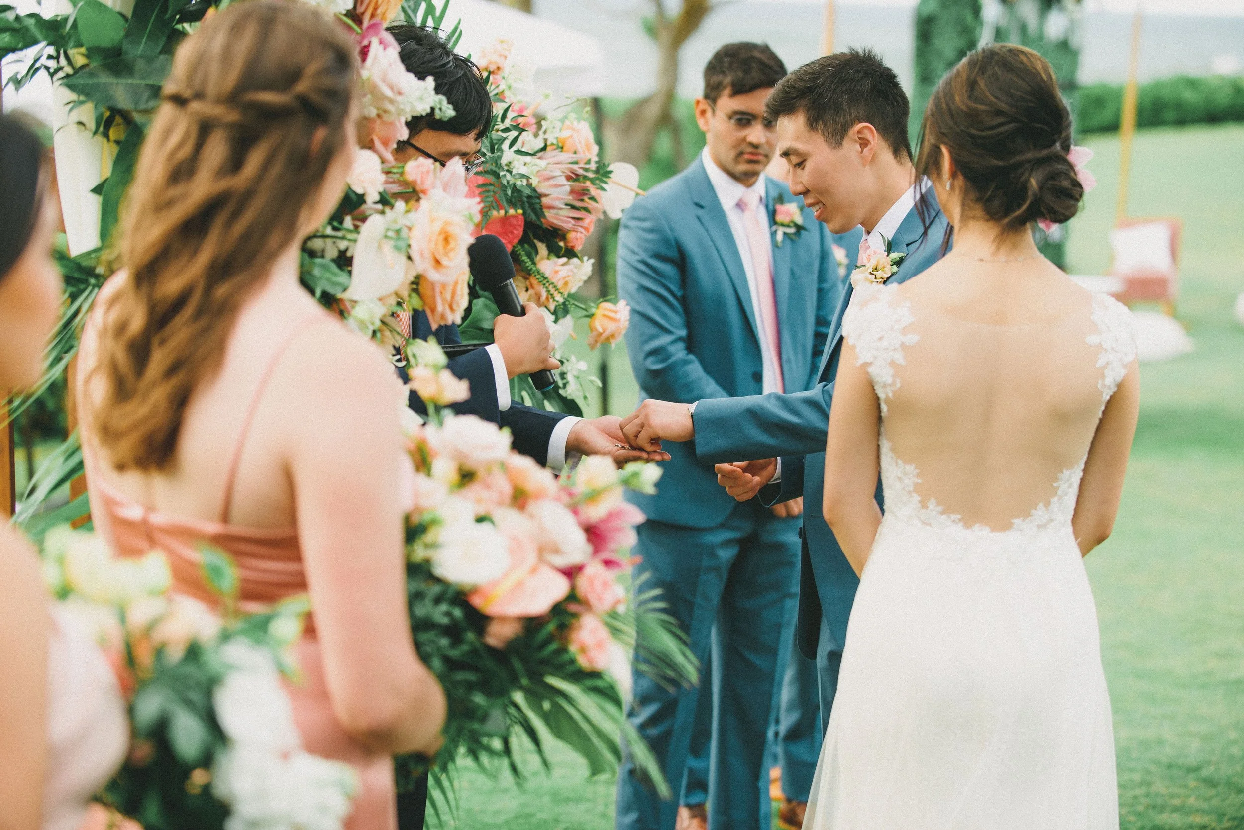 ritz-carlton-turtle-bay-wedding-phototgrapher (97).jpg