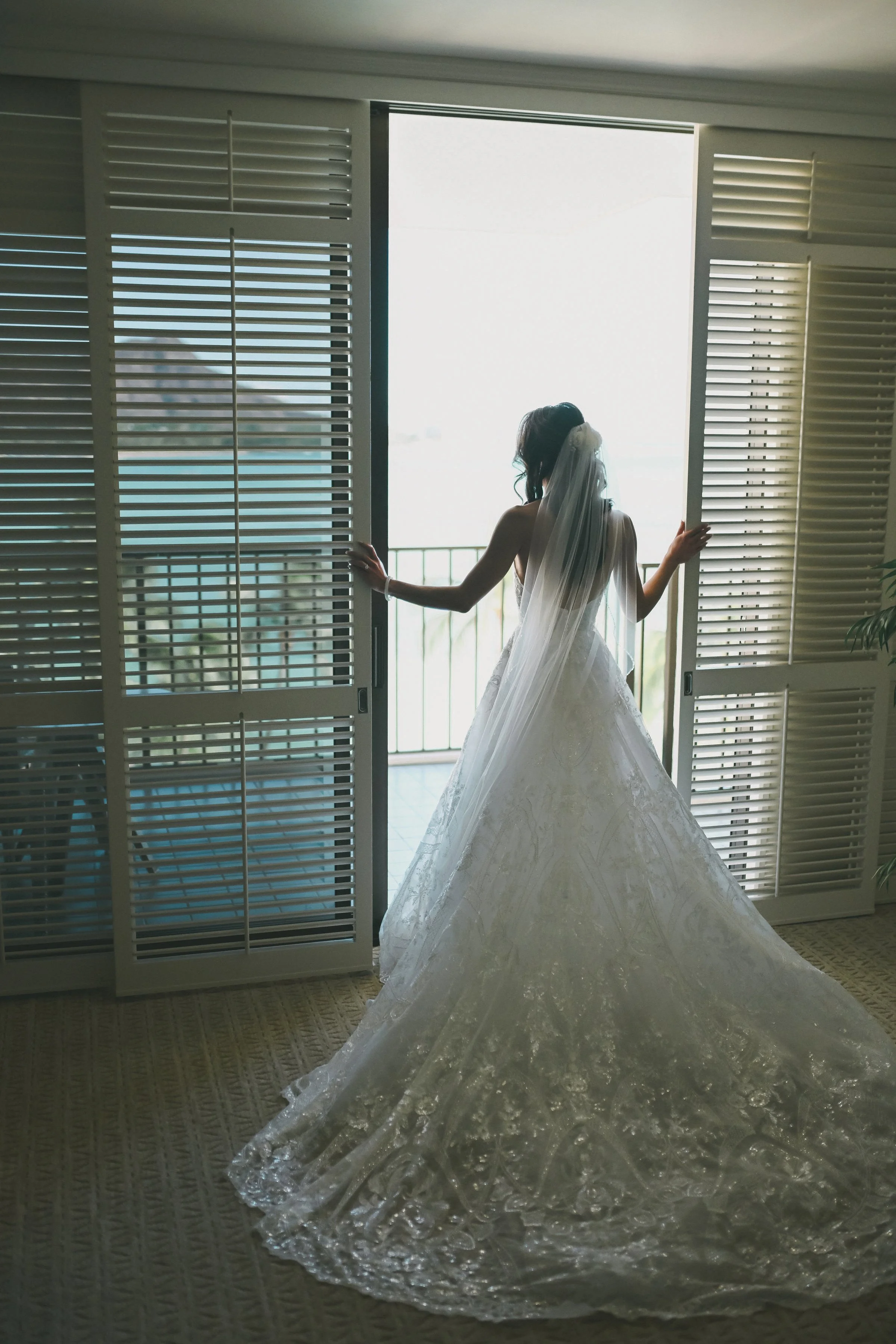 halekulani-hotel-wedding-venue-phototgrapher (129).jpg