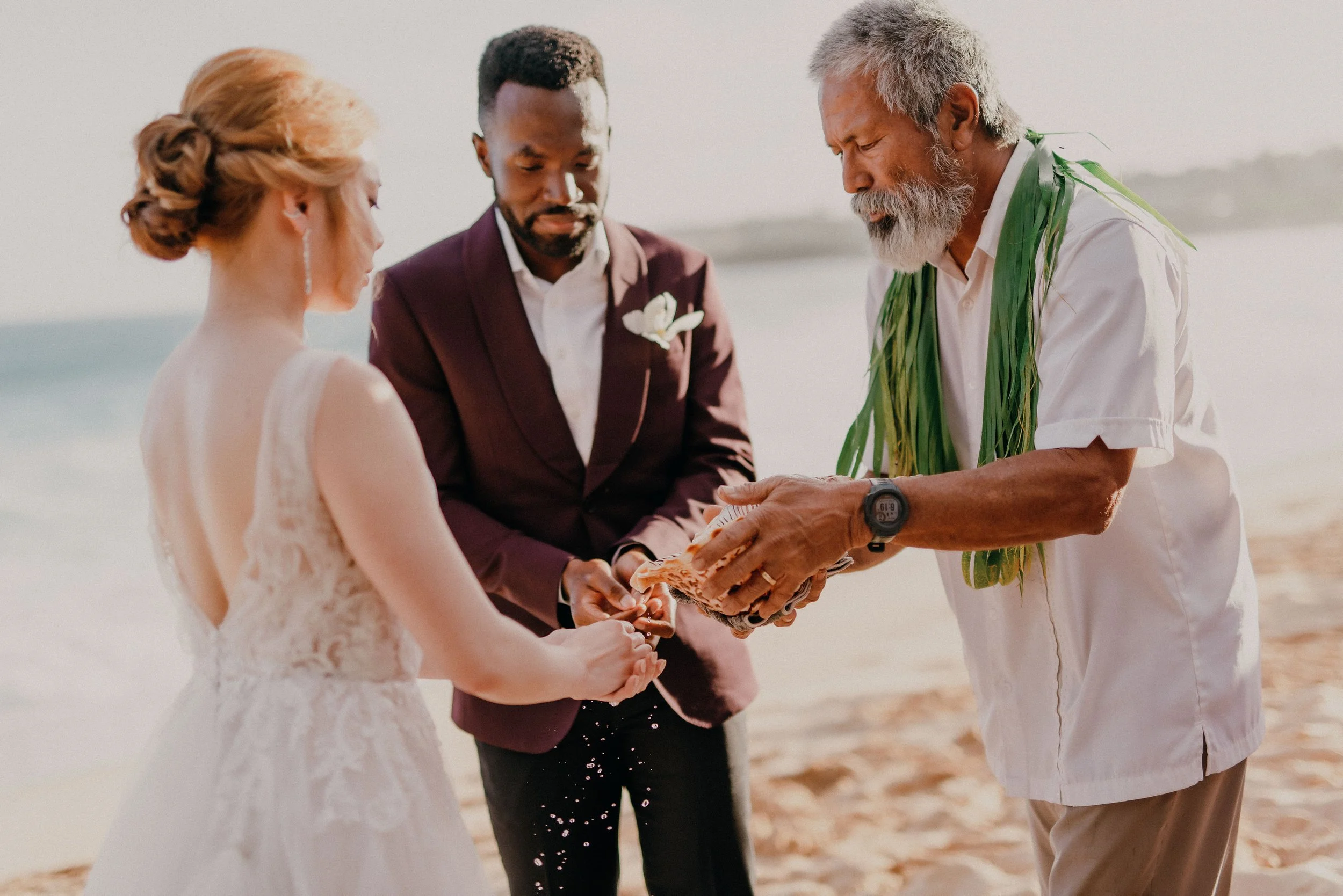 destination-kauai-shipwreck-beach-wedding(14).jpg