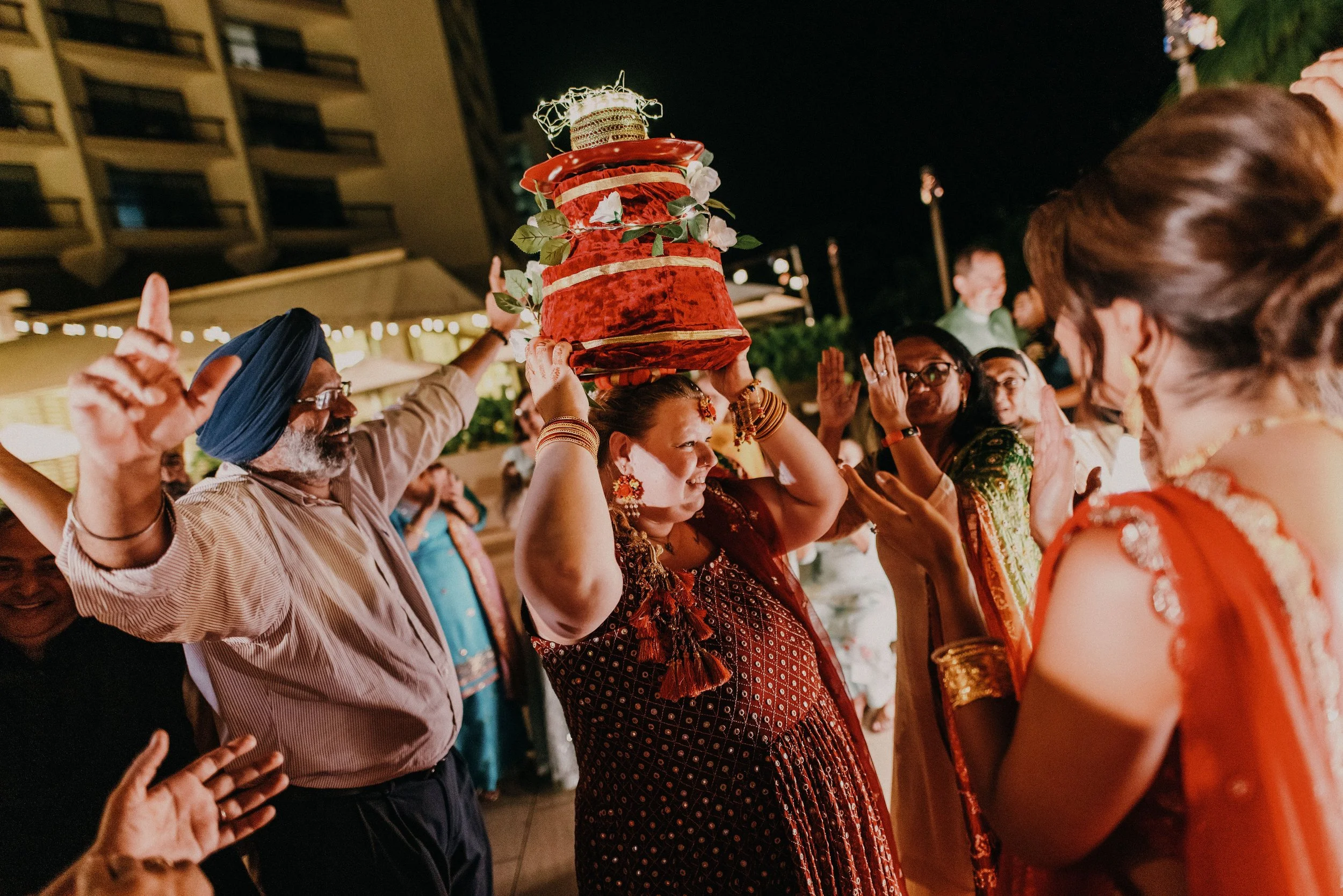 colorful-hawaii-indian-wedding-photographer- (104).jpg