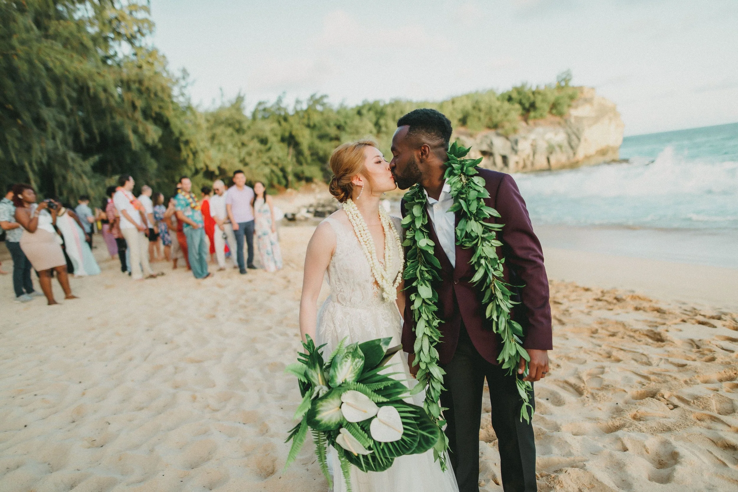 kauai-beach-wedding-photographer(12).jpg