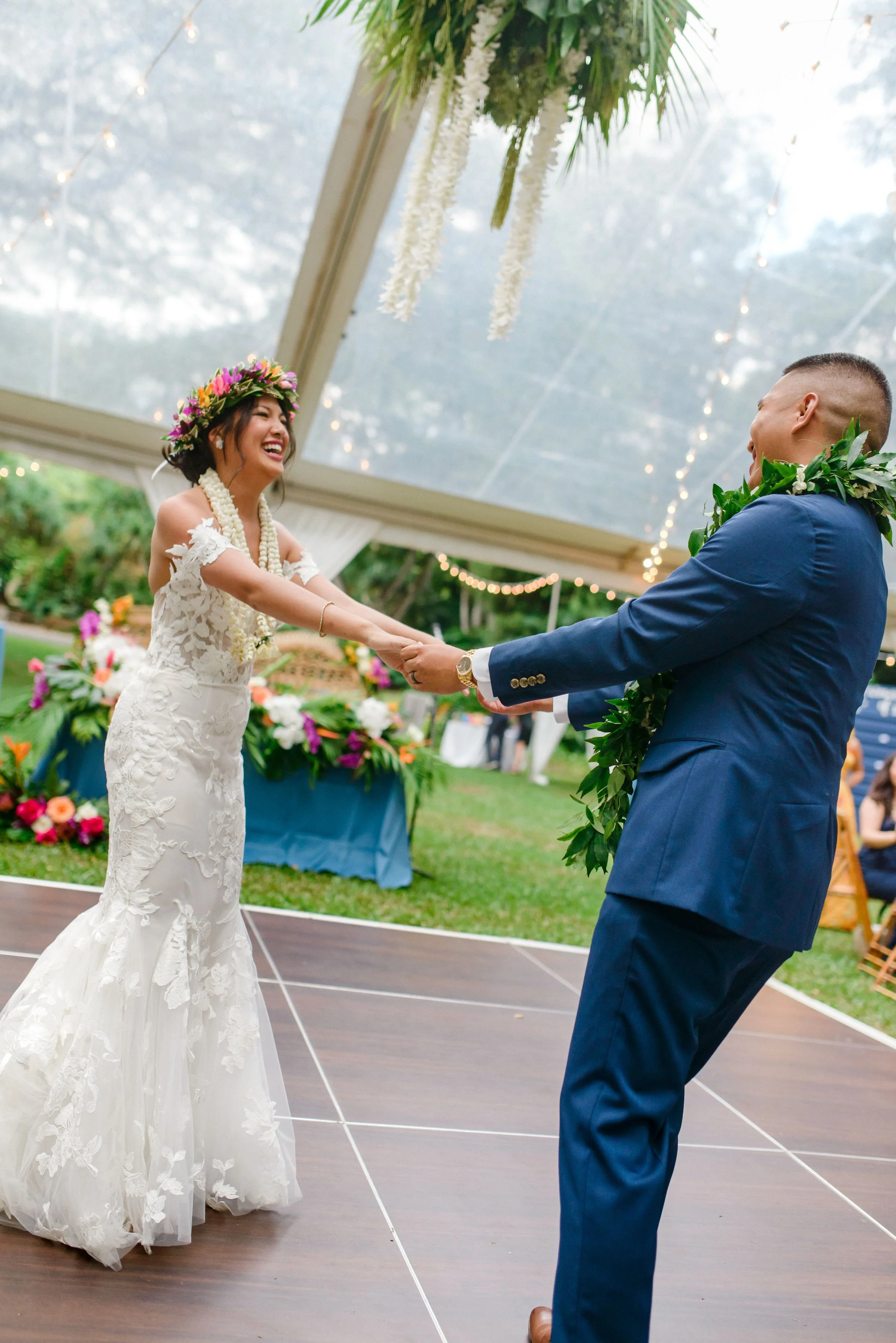 oahu-colorful-starry-waimea-valley-wedding-reception-details- (123).jpg