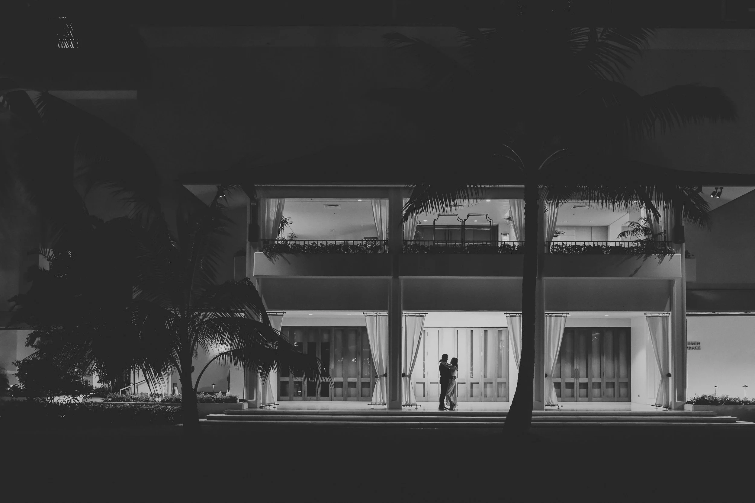 halekulani-hotel-wedding-venue-phototgrapher (182).jpg