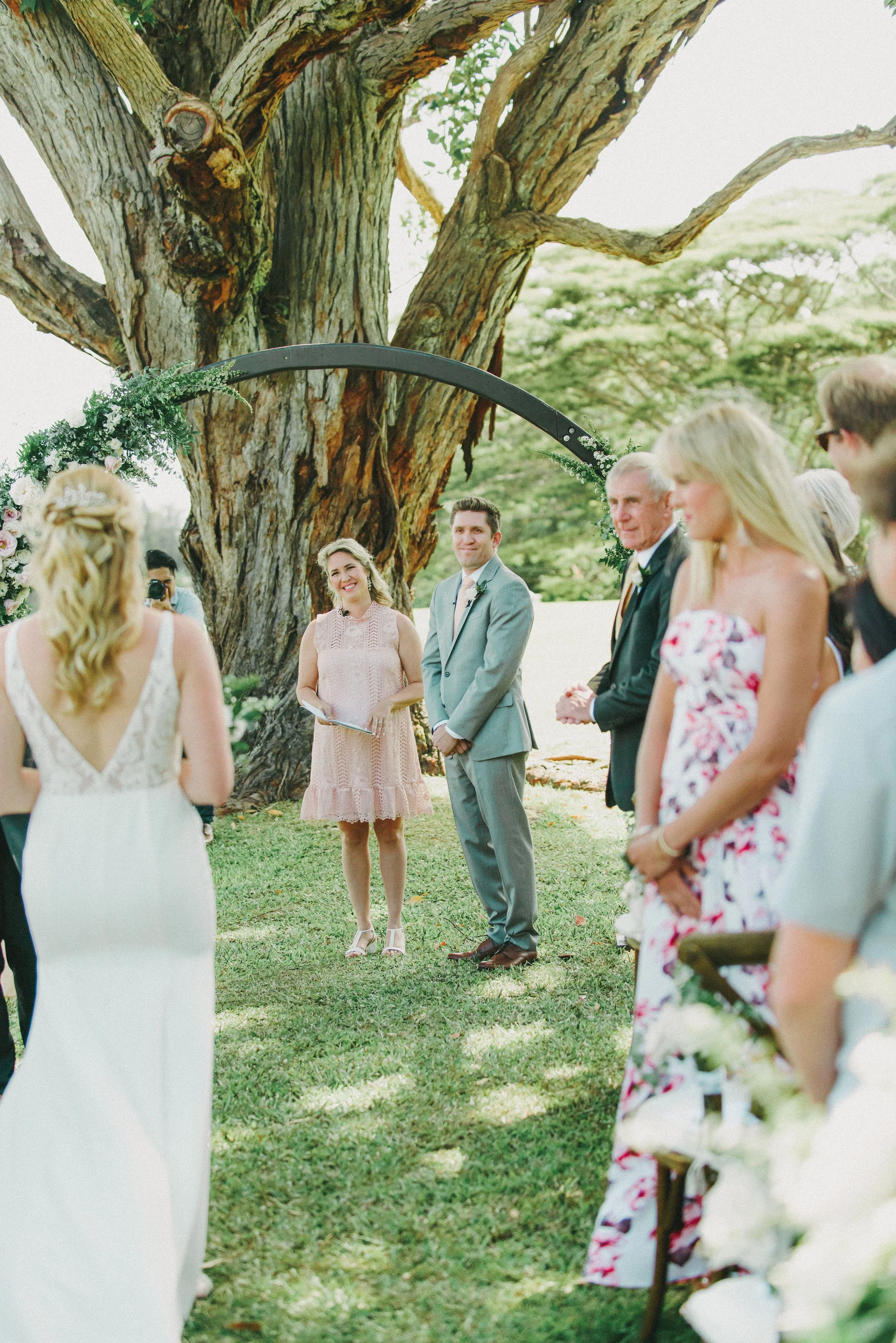 romantic-luxury-tropical-hawaii-oahu-photography-sunset-ranch-wedding(327).jpg