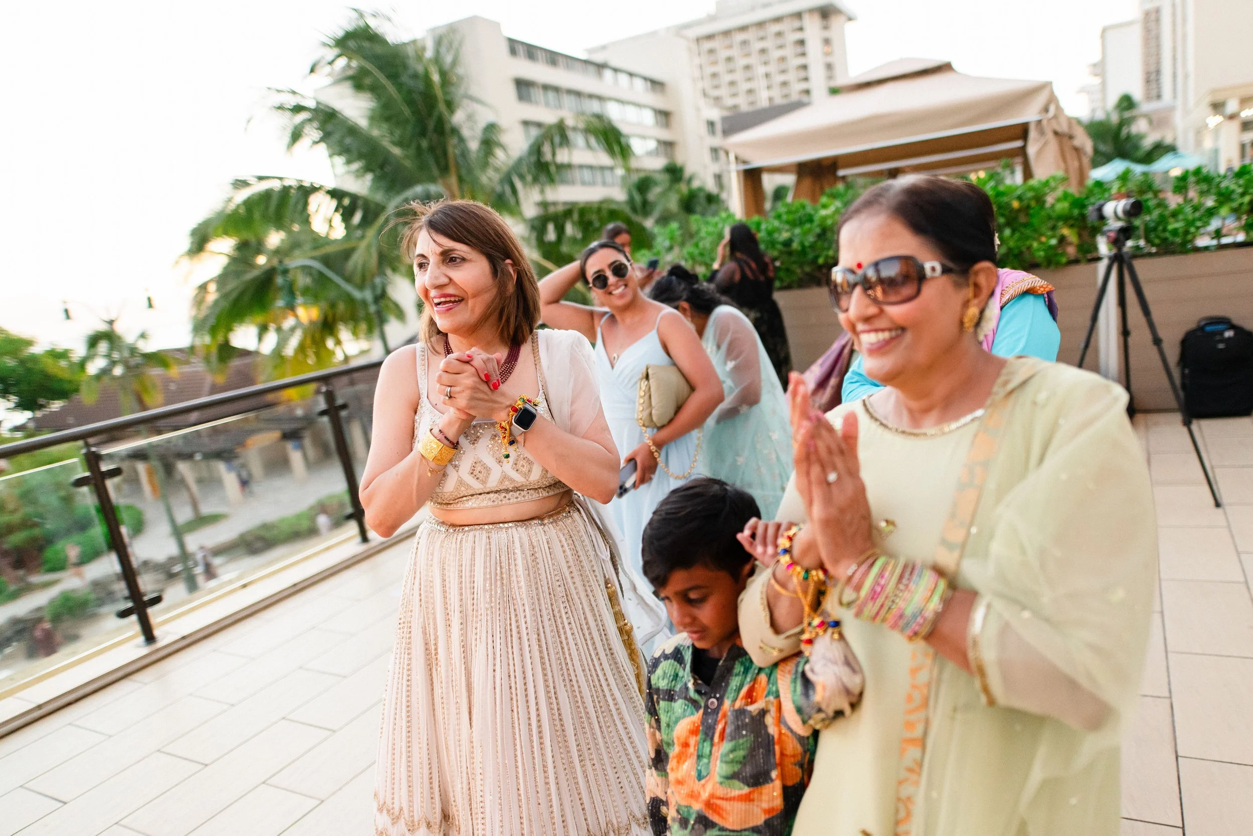 colorful-hawaii-indian-wedding-photographer- (81).jpg