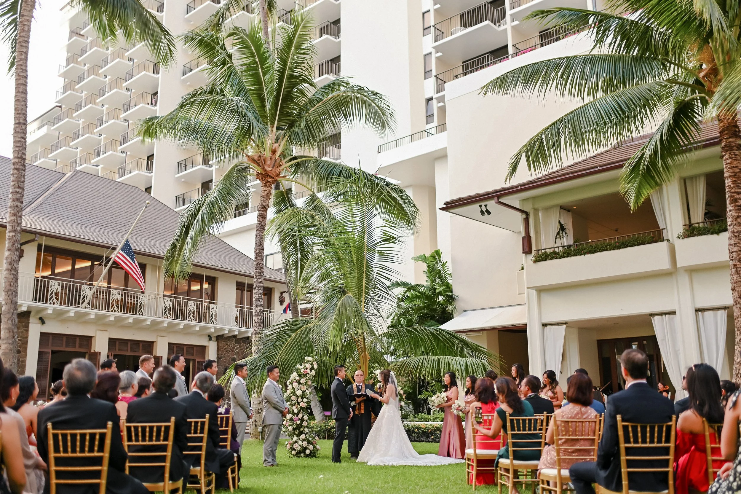 halekulani-hotel-wedding-venue-phototgrapher (145).jpg