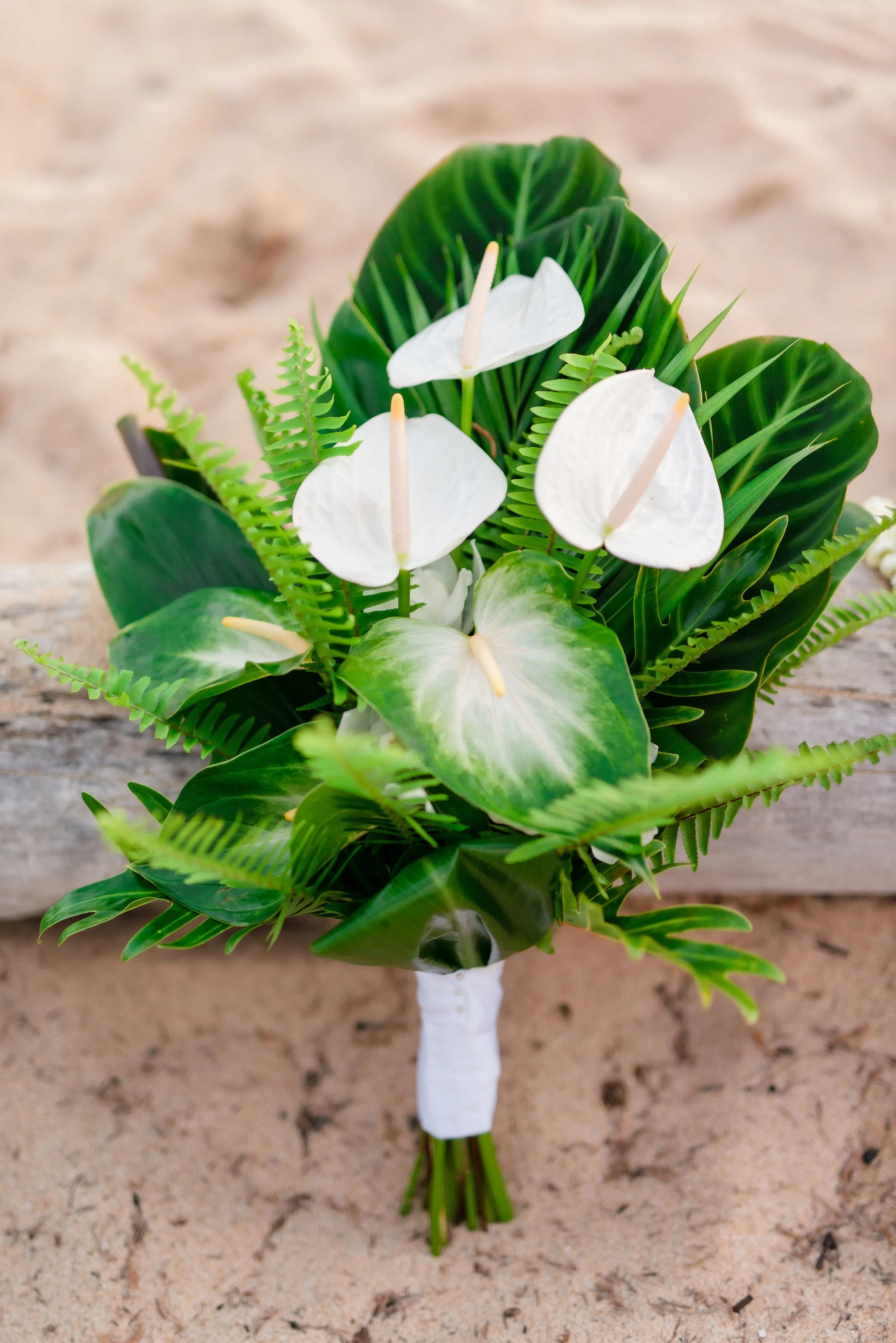 luxury-kauai-shipwreck-beach-wedding(146).jpg