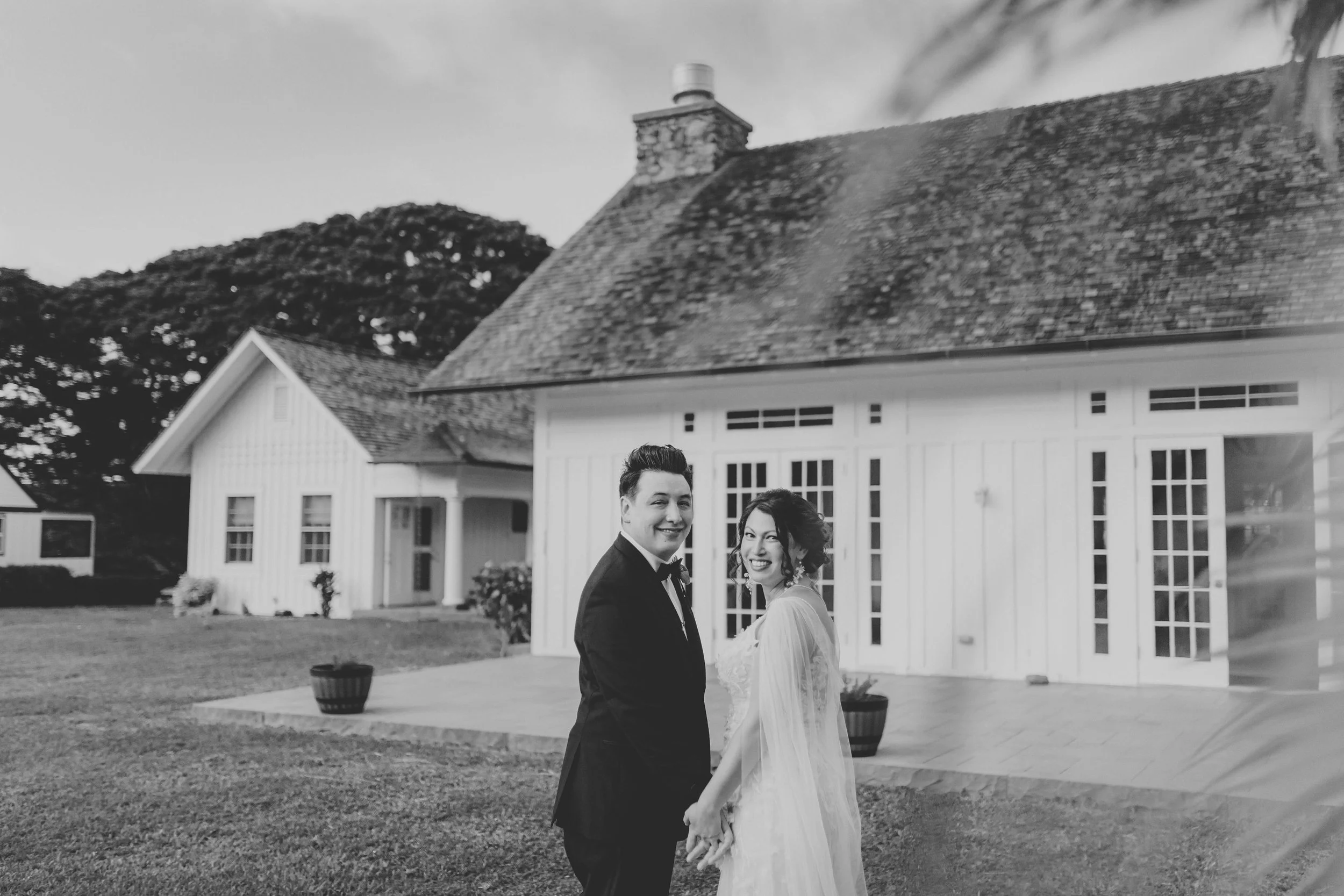 hawaii-north-shore-wedding-first-look (40).jpg