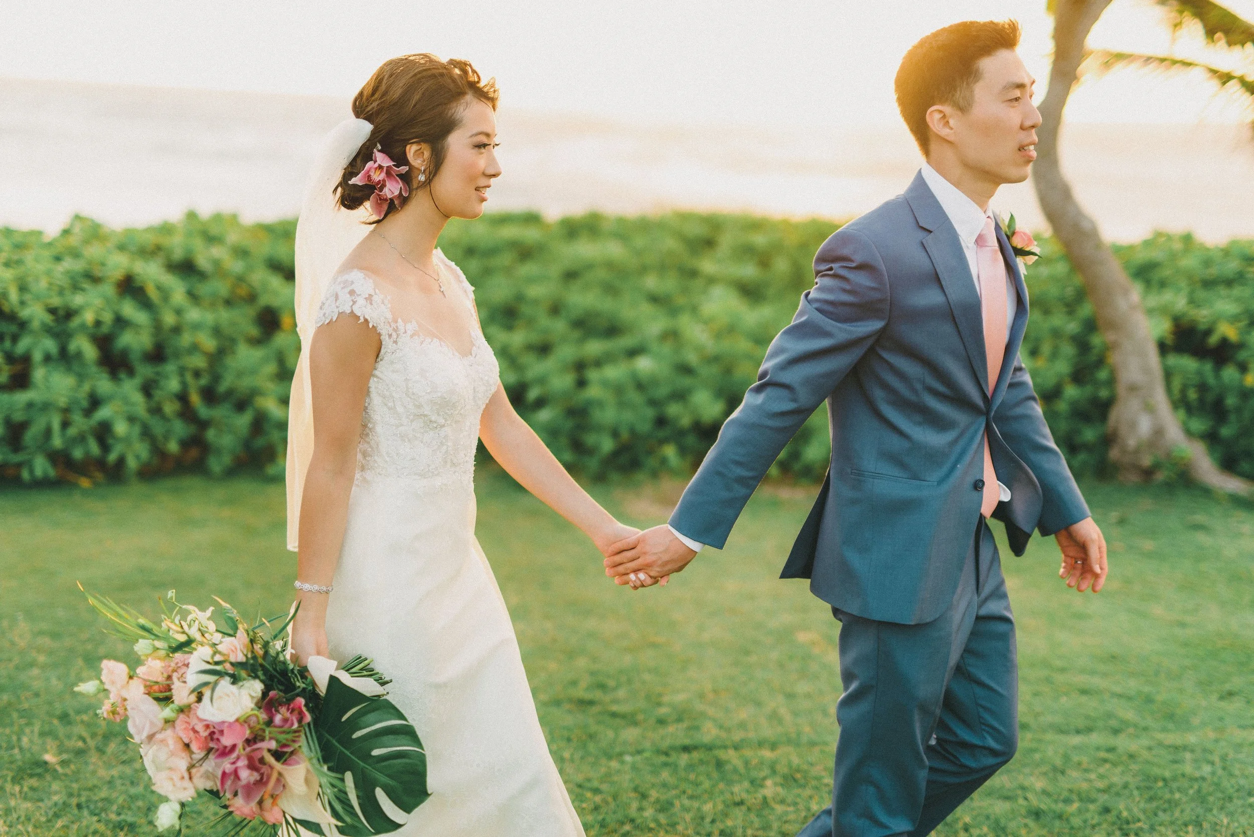 ritz-carlton-turtle-bay-wedding-phototgrapher (64).jpg