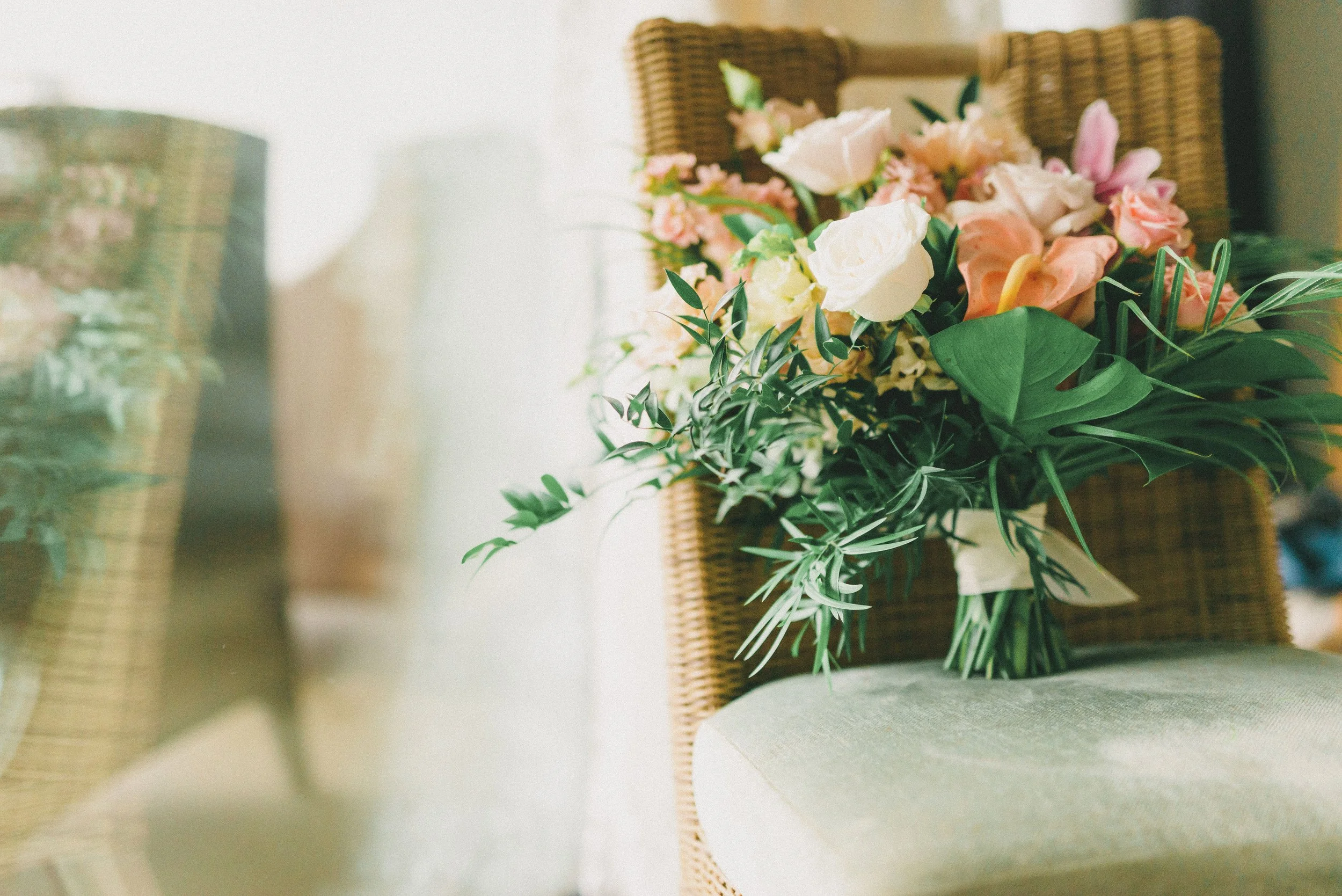 ritz-carlton-turtle-bay-wedding-phototgrapher (13).jpg